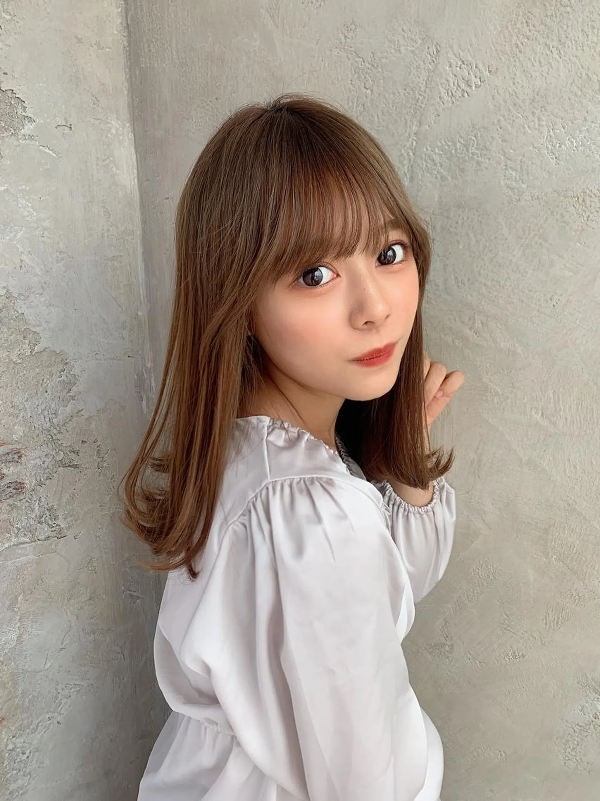 セミロング カラー バレイヤージュ ブリーチ ケアブリーチ ダブルカラー ハイライトカラー カット ヘアカラー トリートメント 新宿✨顔周りカット 韓国ヘア/坂本亜裟海のヘアスタイル