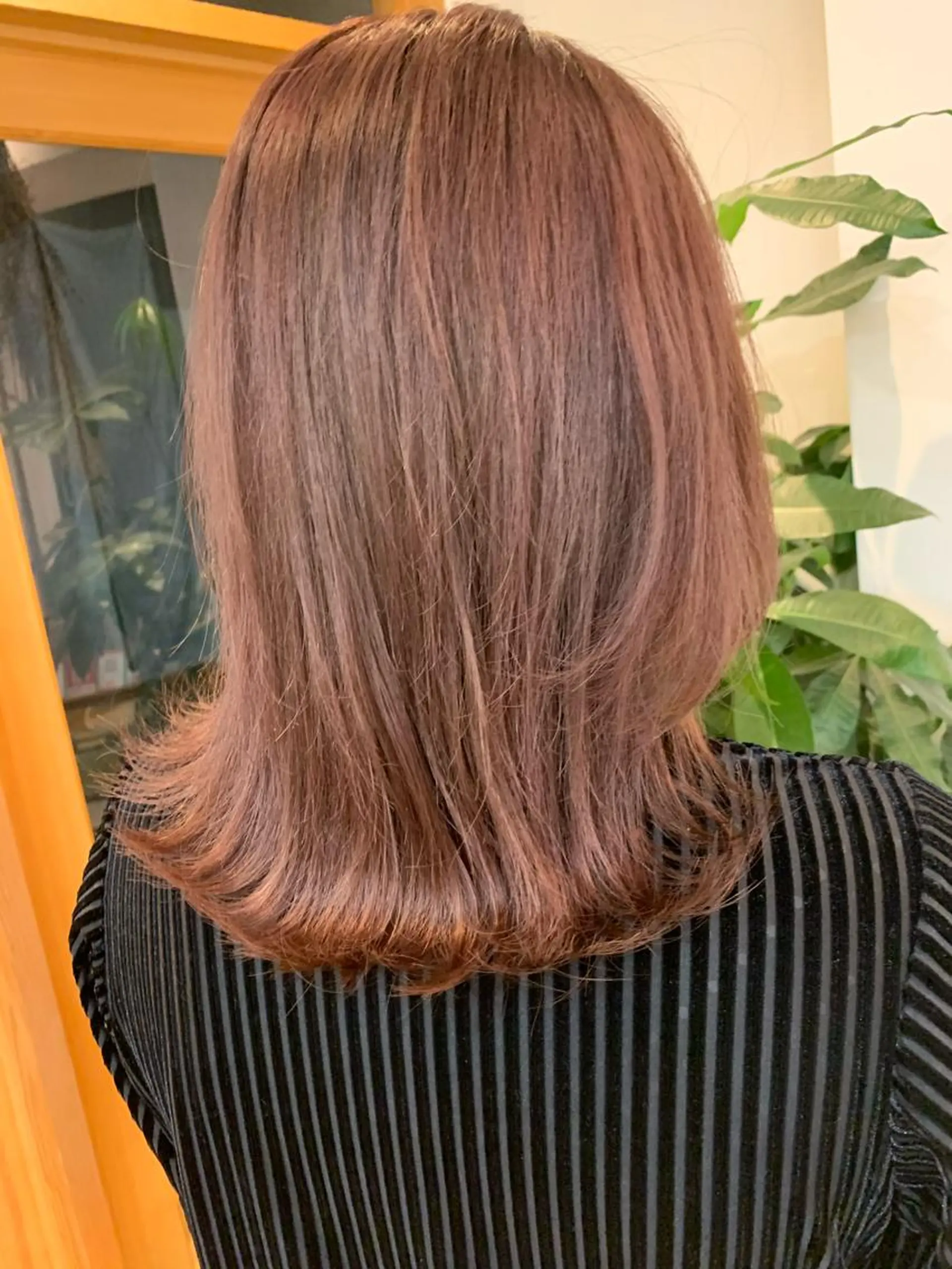 ミディアム カラー ブリーチ ラベンダーカラー ラベンダーピンク ピンクカラー 顔まわりレイヤー ヘアカラー 中目黒🌼 🌼ハナのヘアスタイル