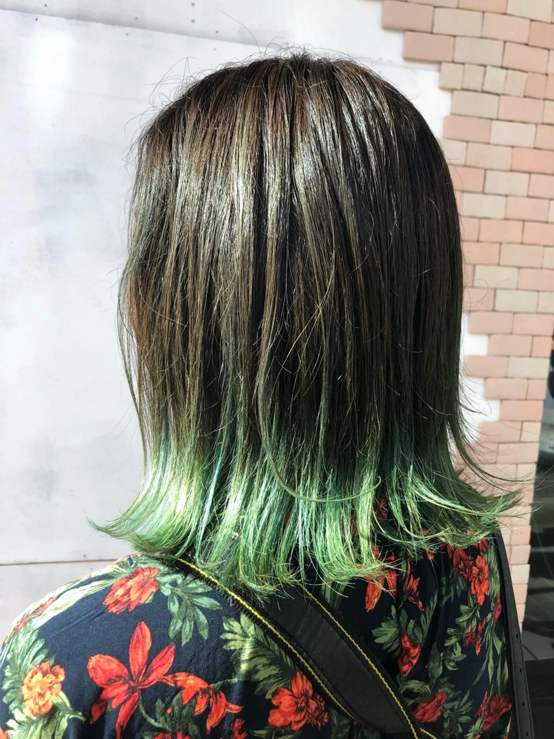 ミディアム カラー グラデーションカラー グレージュ カット ヘアカラー トリートメント SHAFT Ieiriのヘアスタイル