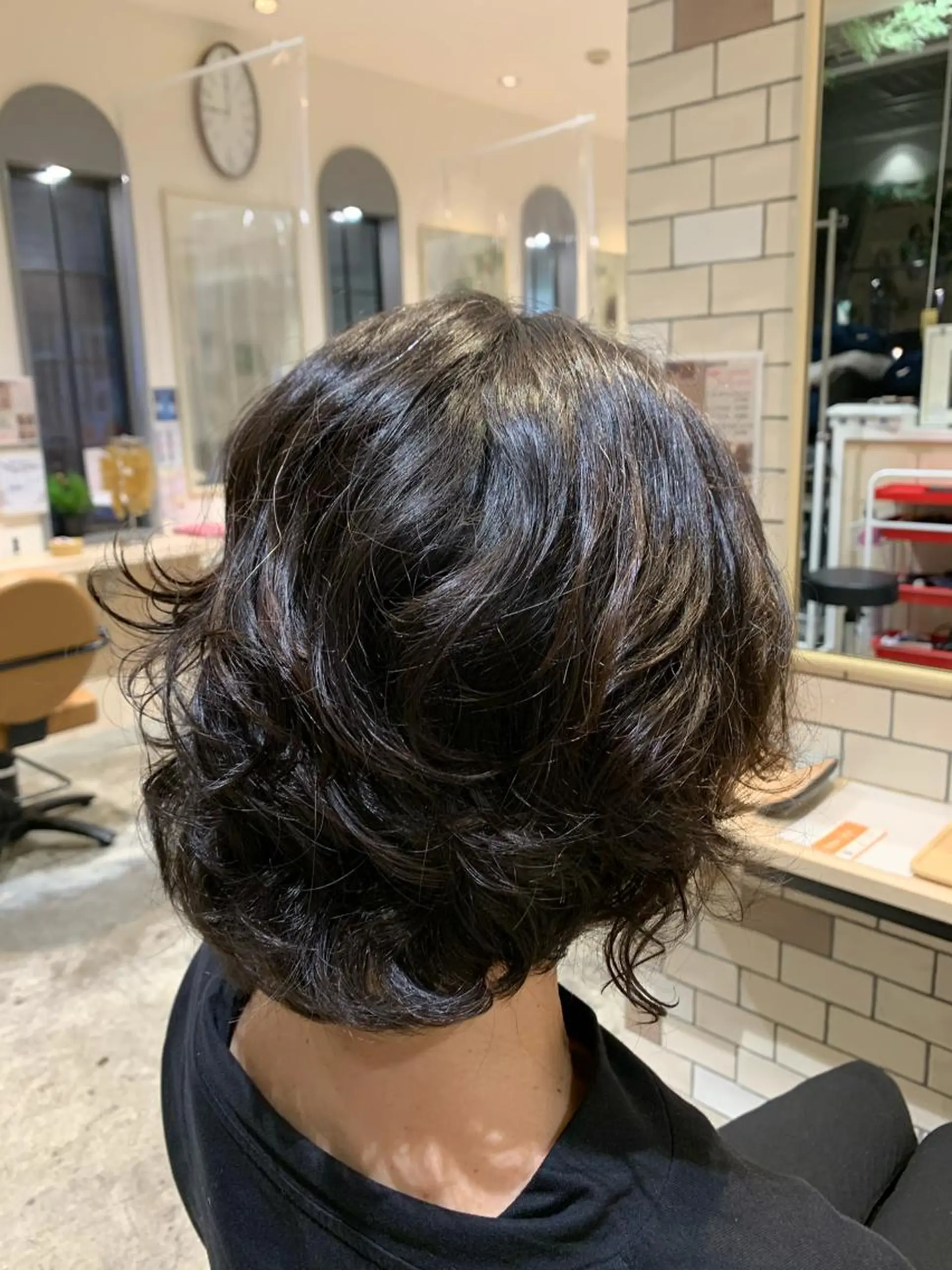 ショート パーマ 遊佐 瑞紀のヘアスタイル