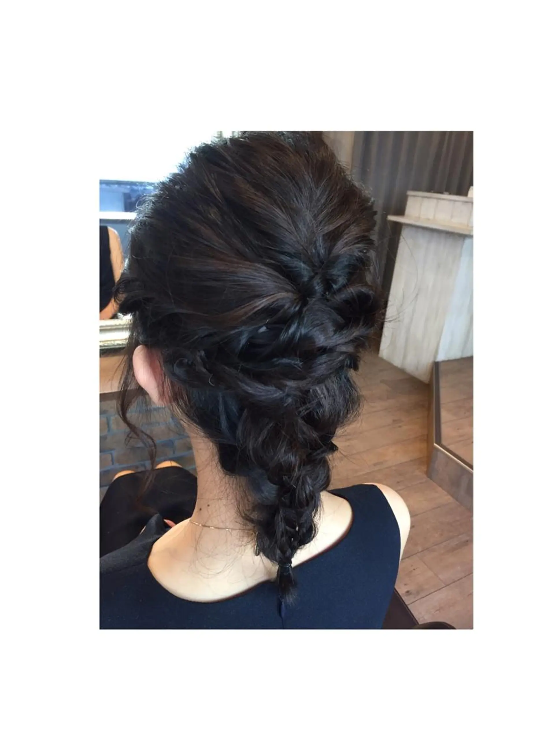 ミディアム ヘアアレンジ shi hoのヘアスタイル