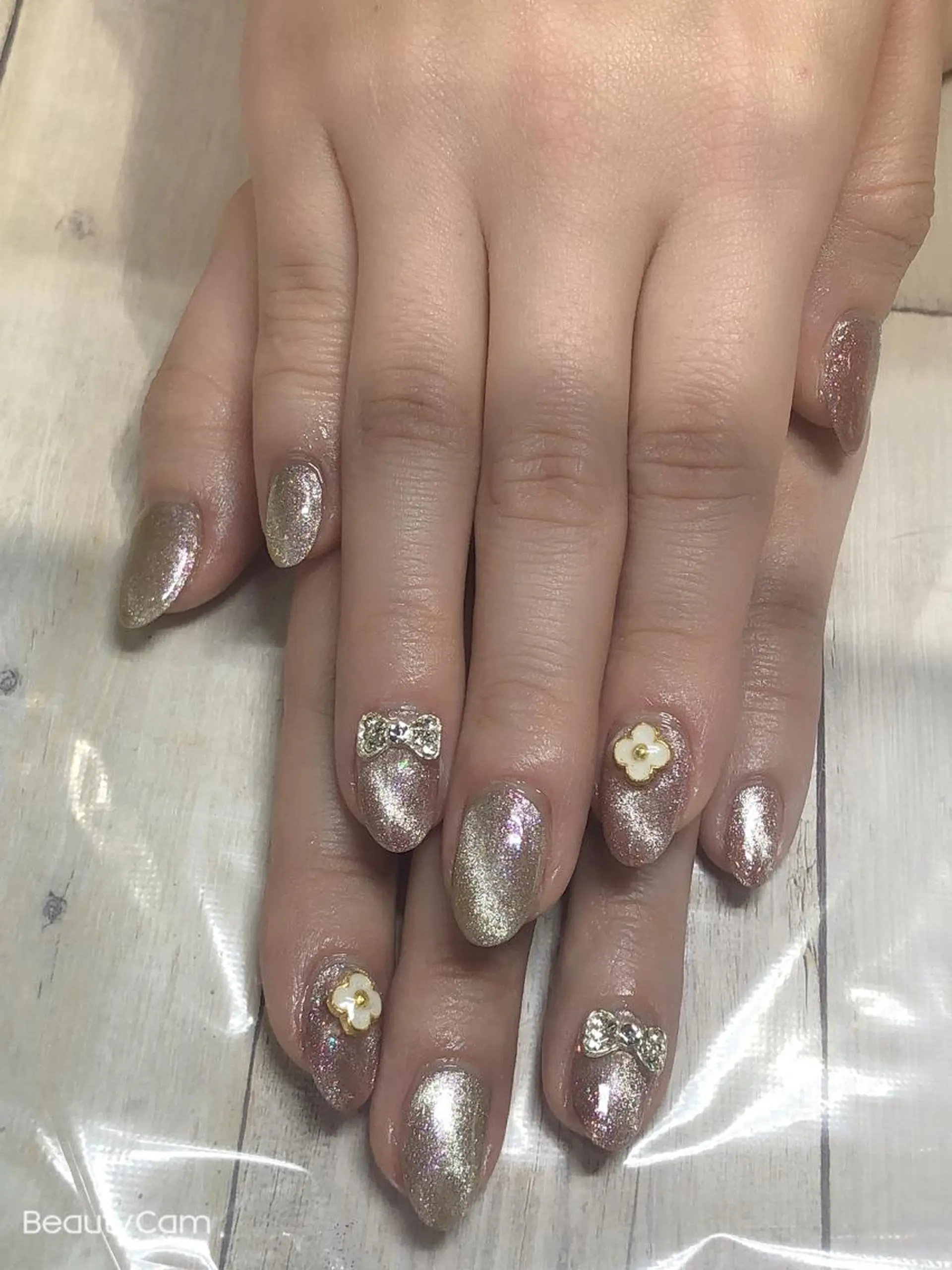 ネイル マグネットネイル ✨アン ミユ✨のネイルデザイン