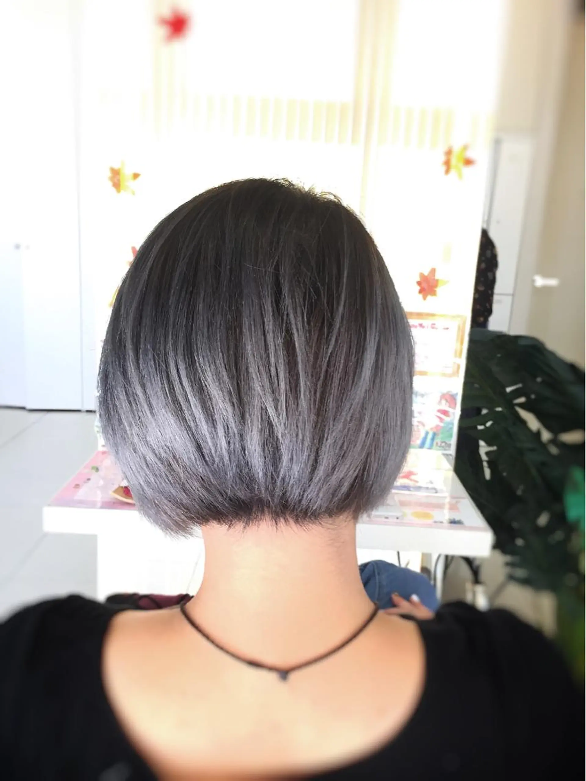 ショート カラー シルバー 松本 明日可のヘアスタイル