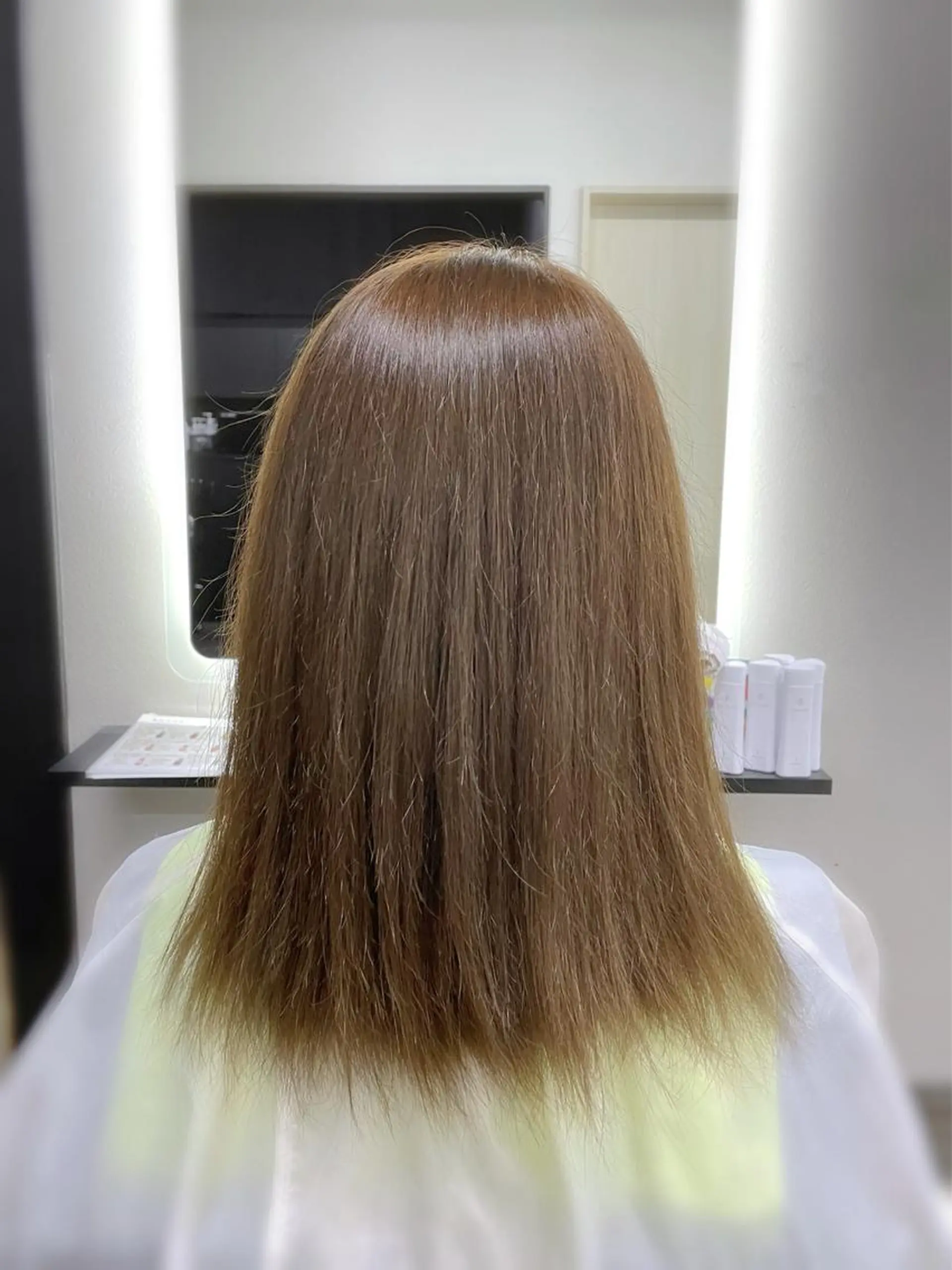 セミロング カラー ベージュカラー ヘアカラー ハイトーンカラー 縮毛矯正/ジャックのヘアスタイル