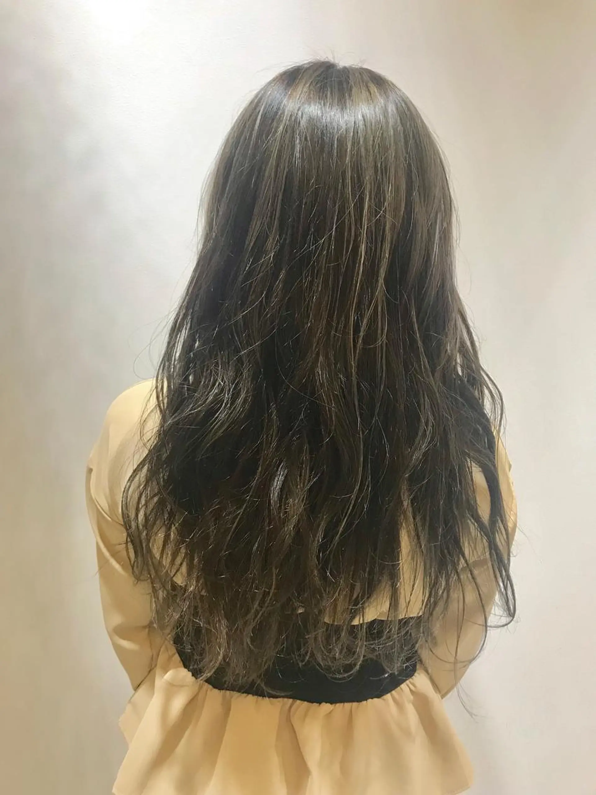 ロング カラー ヘアカラー 🐺ウルフ/レイヤー 似合わせ‎🤍沙羅のヘアスタイル