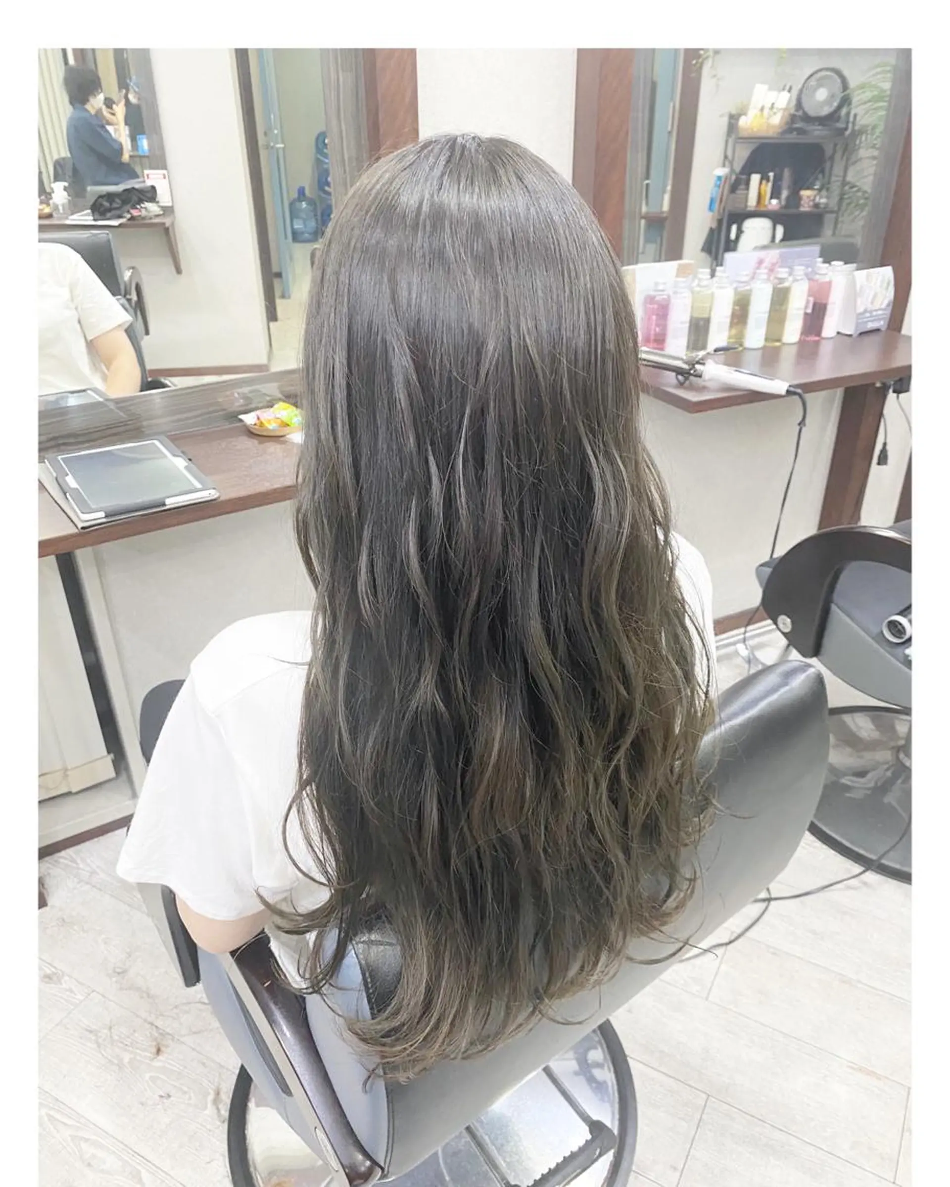 ロング カラー グレージュ オリーブグレージュ オリーブグレー ＊横浜駅＊ 金子 誠也のヘアスタイル