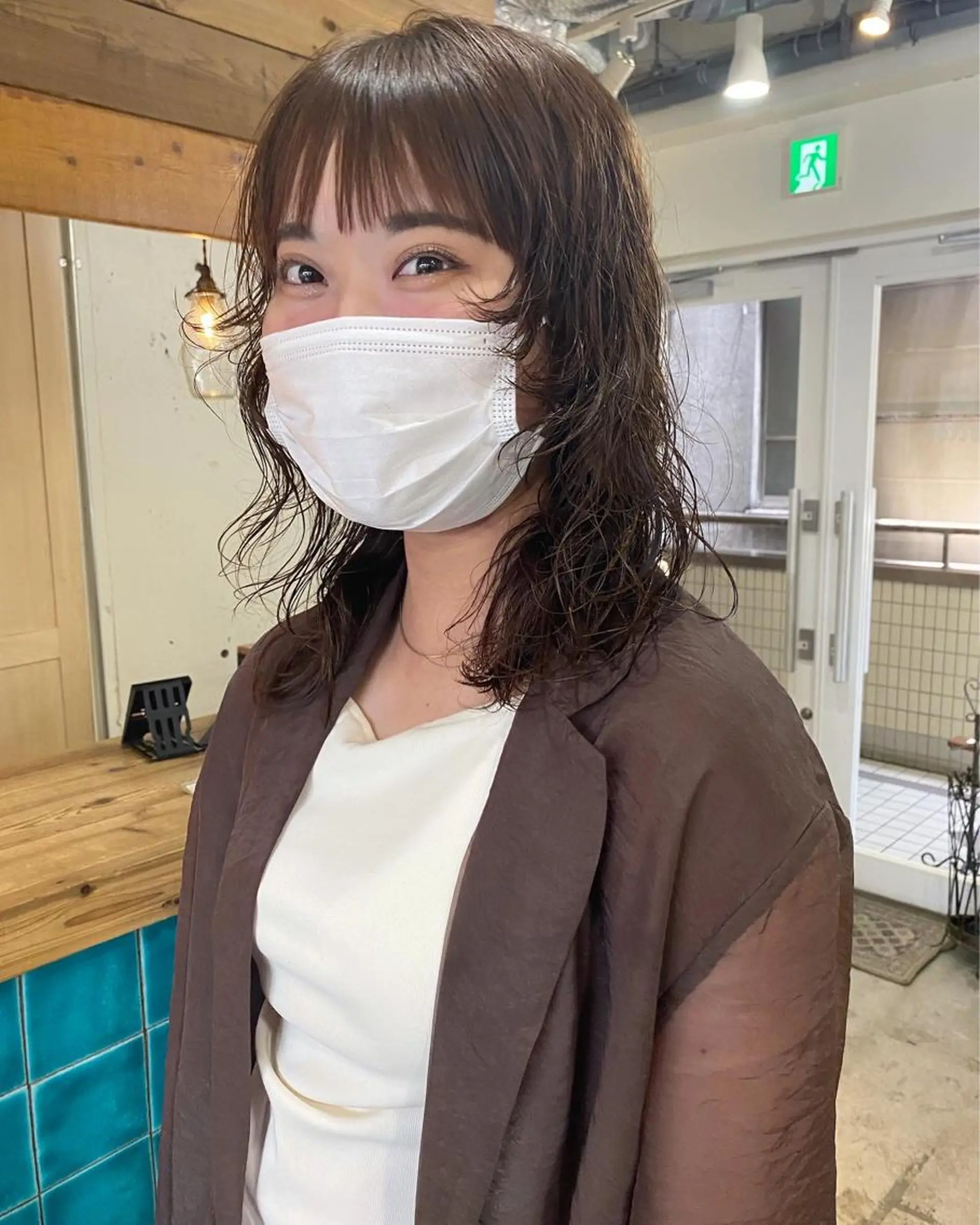 セミロング パーマ セミロングパーマ ウルフカット カット ヘアカラー パーマ トリートメント パーマ美容師 hanaのヘアスタイル