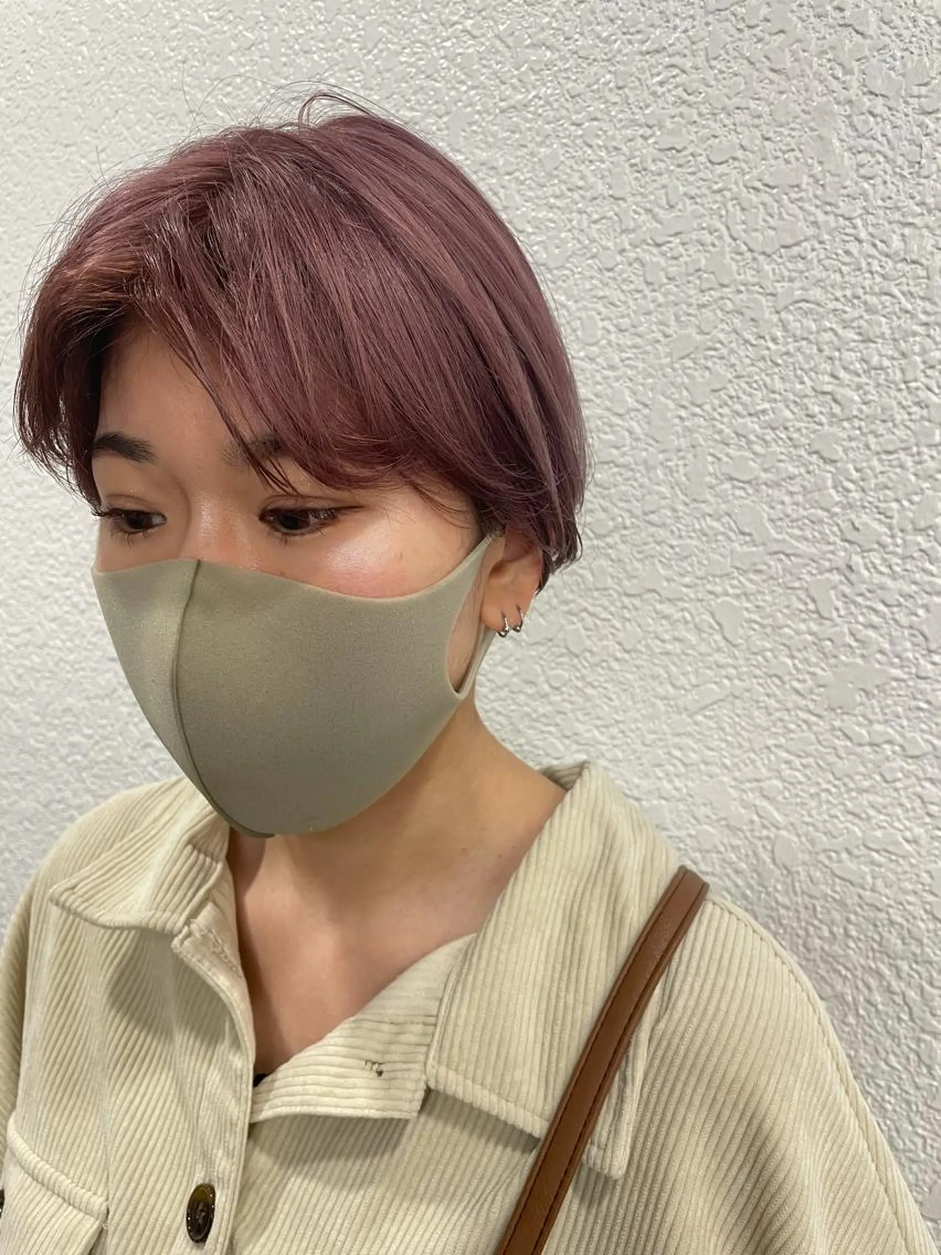 ショート カラー ブリーチ ピンクカラー 渋谷 留菜のヘアスタイル