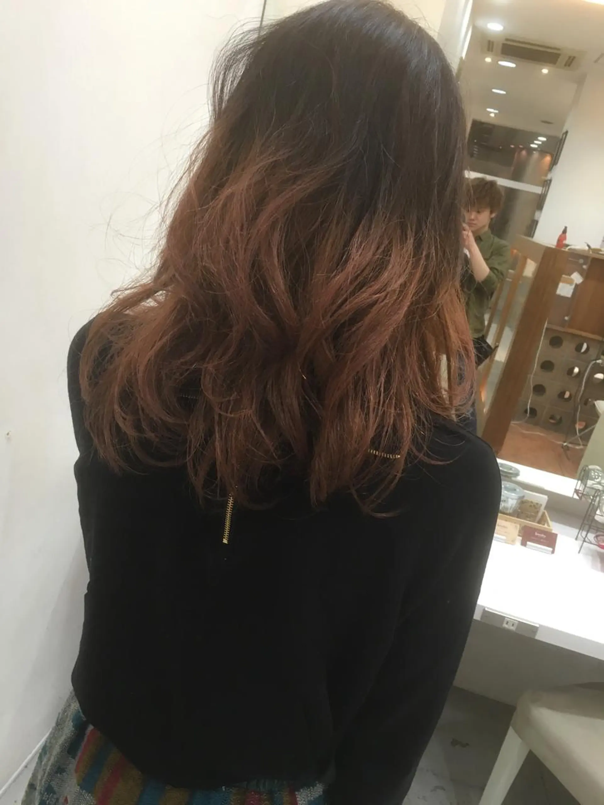 ミディアム カラー 白髪ぼかしハイライト 柳川拓哉のヘアスタイル