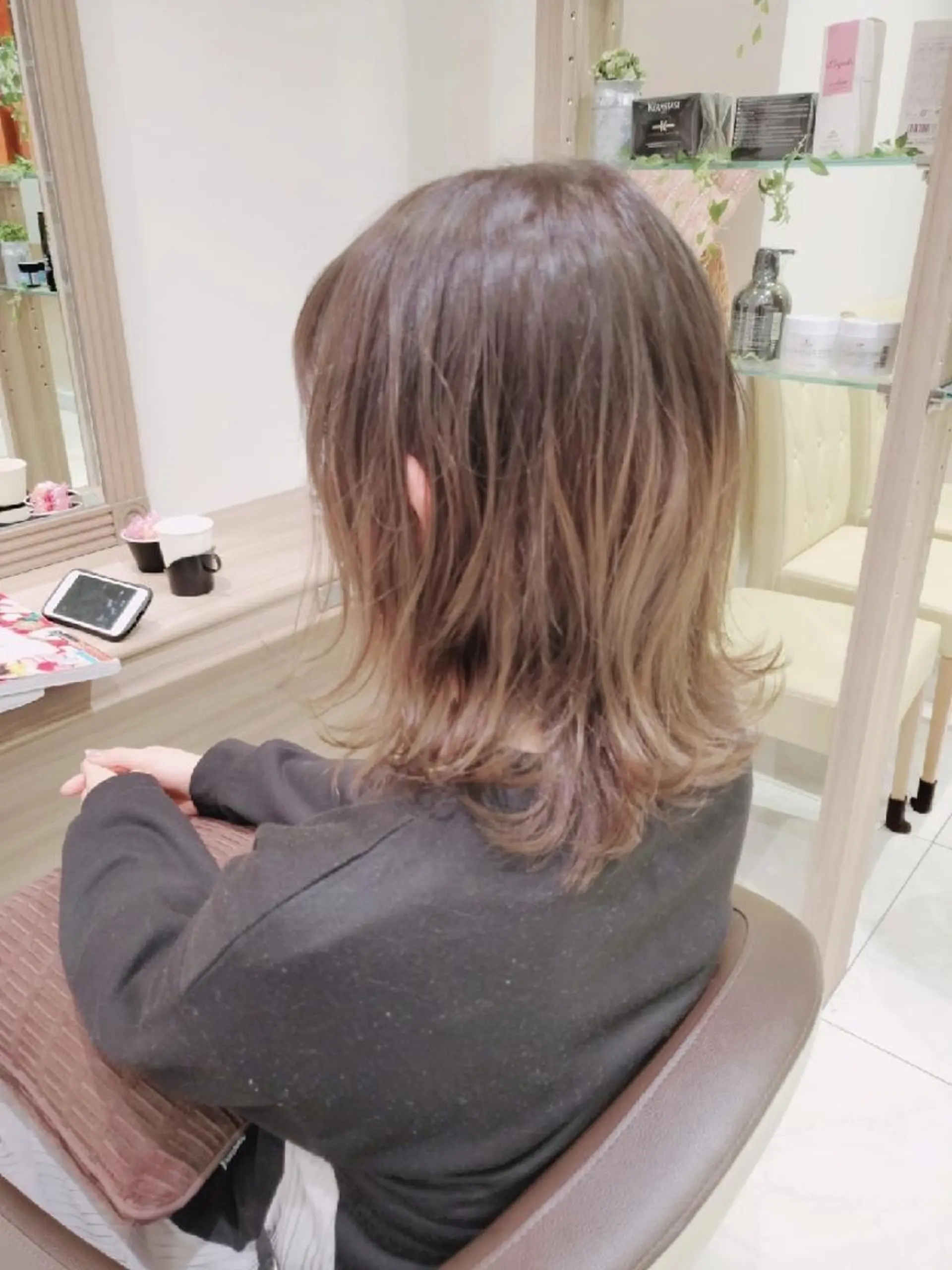 セミロング カラー アッシュ ベージュカラー グラデーションカラー イルミナカラー カラー特化🔥中村 和貴＜Ash津田沼＞のヘアスタイル