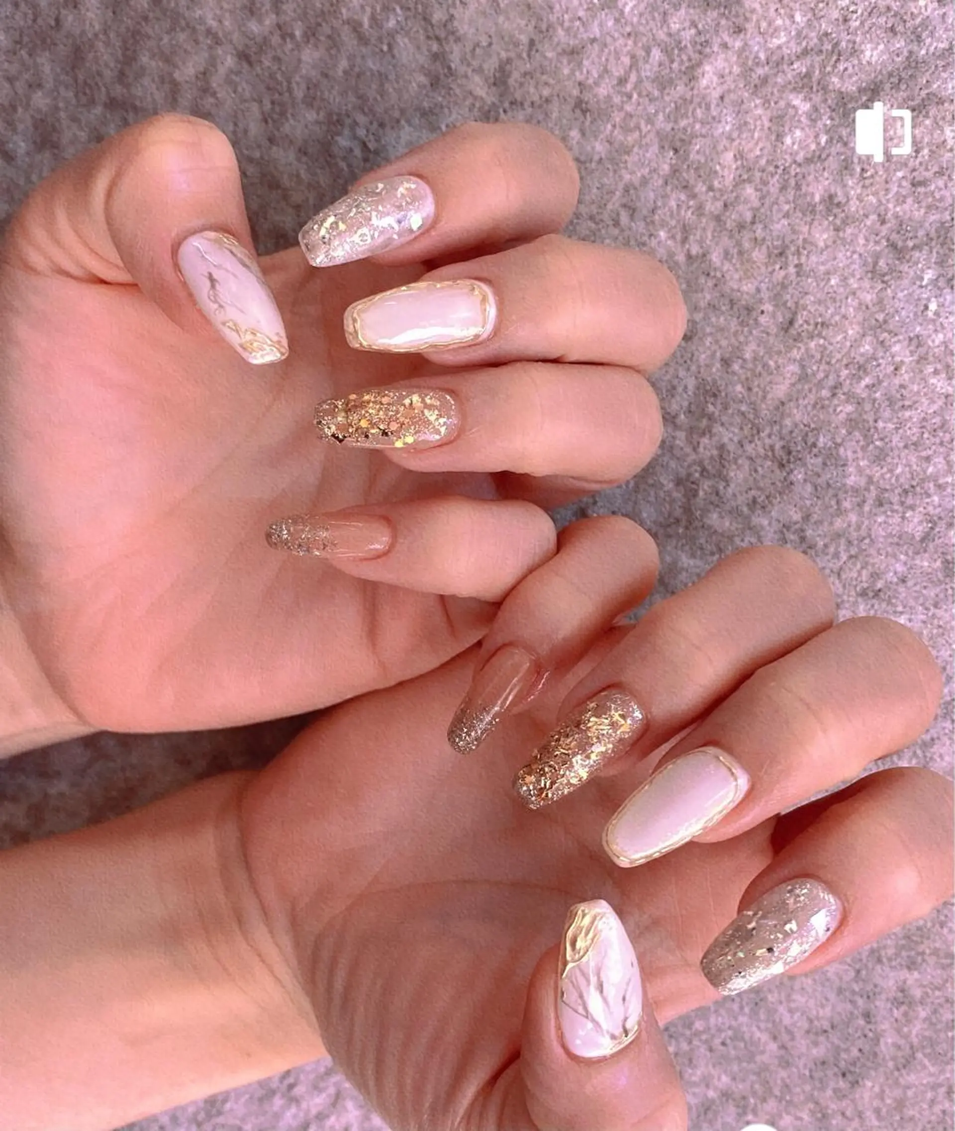 ネイル ハンドネイル I-nailロング /ワンホン/キラキラのネイルデザイン