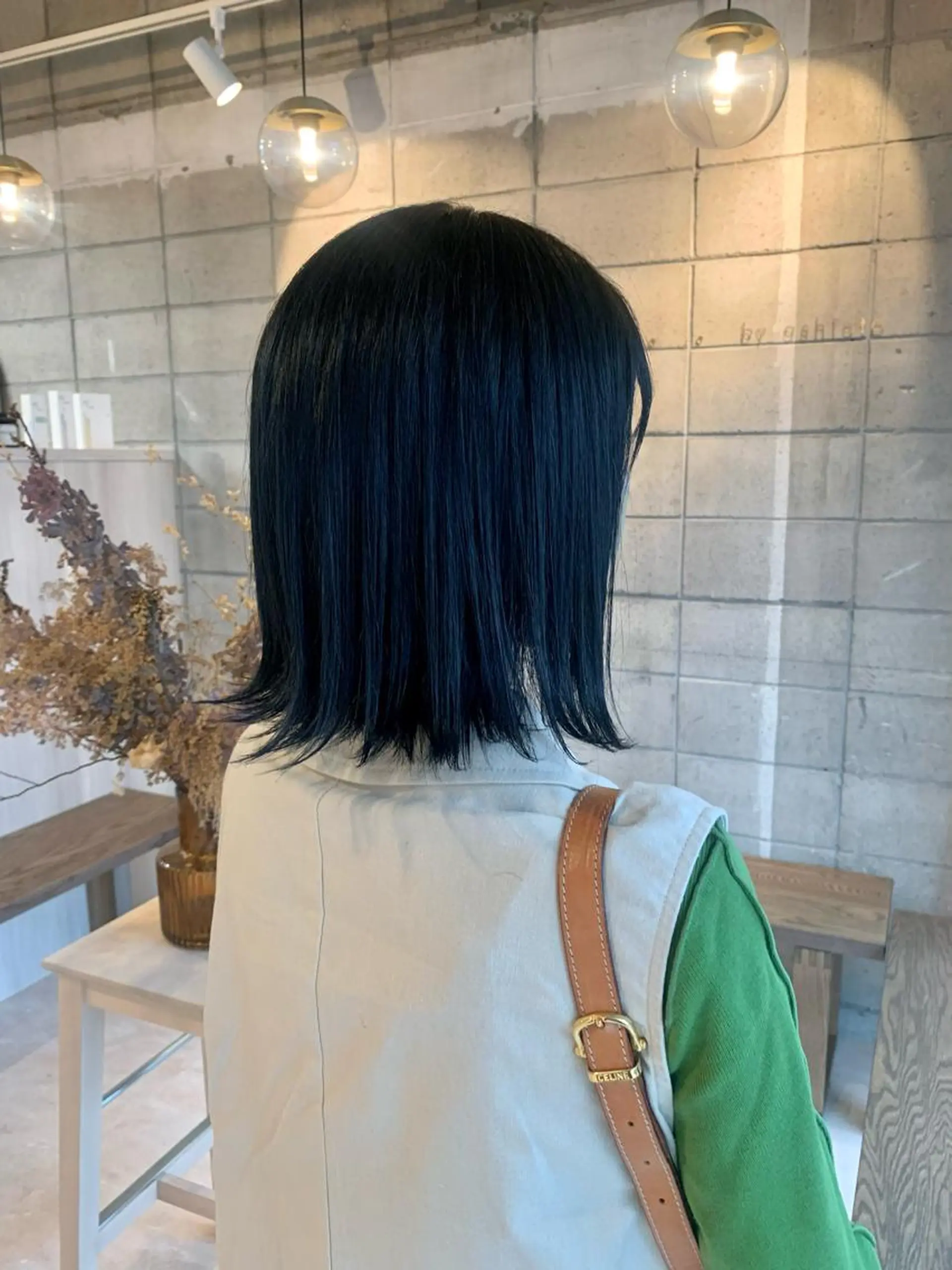 ミディアム カラー カット ヘアカラー トリートメント 眞名子 瑞紀のヘアスタイル