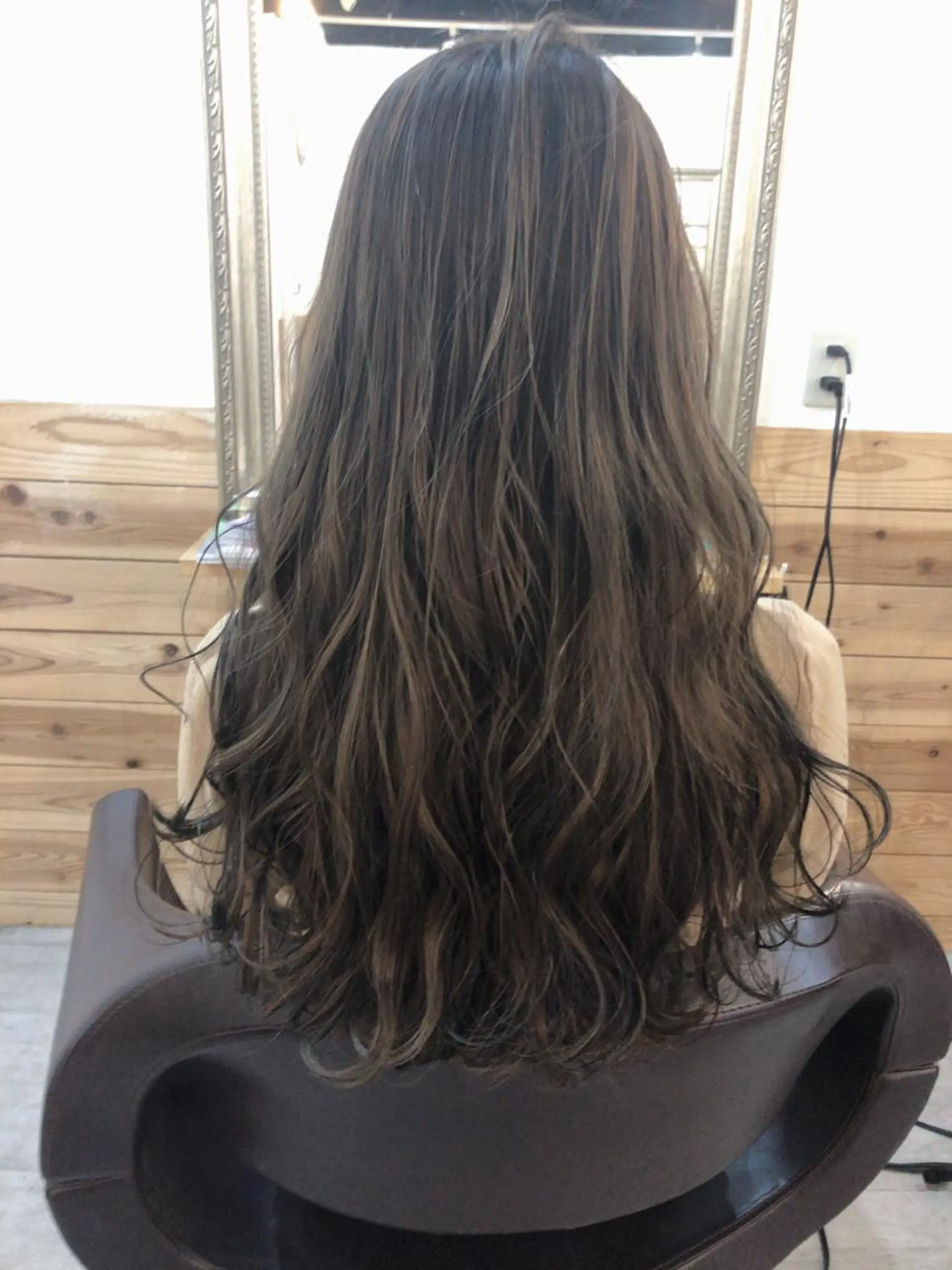 セミロング ✨艶感/透け感✨Sherry所属・艶髪/ハイトーン Sherryのヘアスタイル