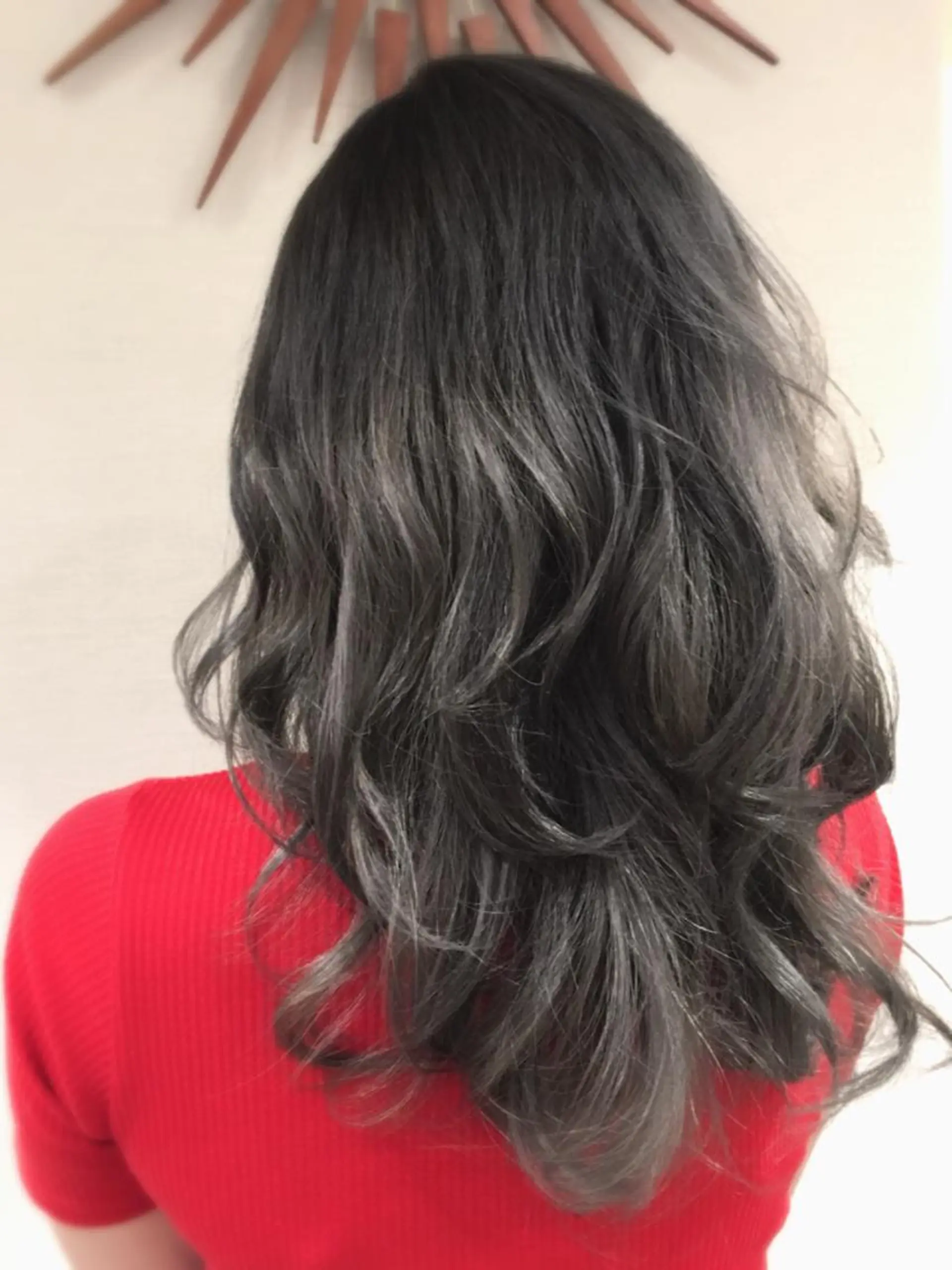 ロング カラー ヘアアレンジ バレイヤージュ ブリーチ シルバー 外国人風カラー レイヤーカット 外国人風ヘア 🍔Mamiのヘアスタイル