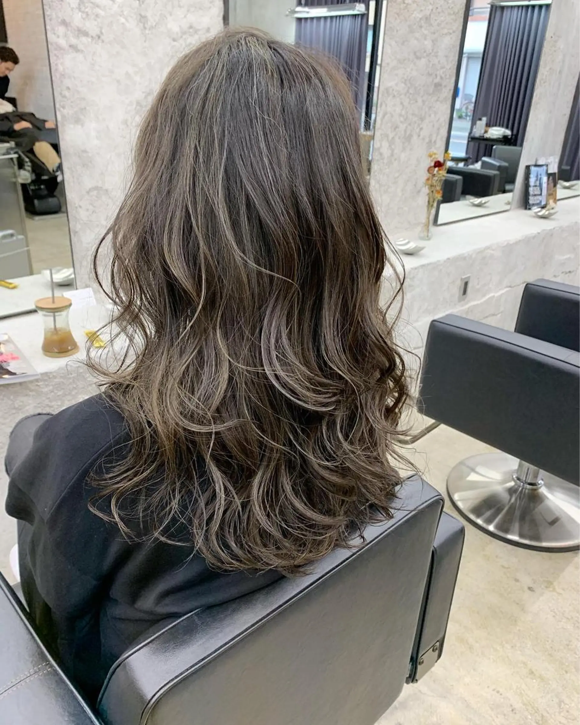 ロング ハイライト レイヤーカット TAIKIのヘアスタイル