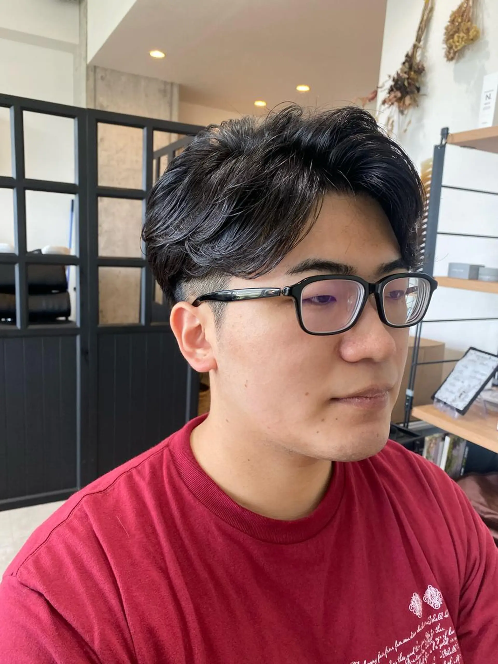 ミディアム パーマ メンズ カット パーマ トリートメント 似合う髪型が 分からない方へのヘアスタイル