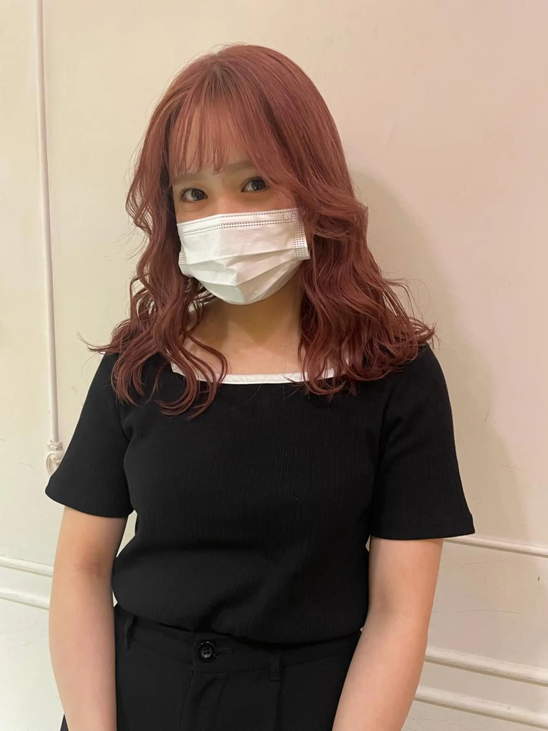 セミロング カラー ブリーチ ヘアカラー アオキ リノのヘアスタイル