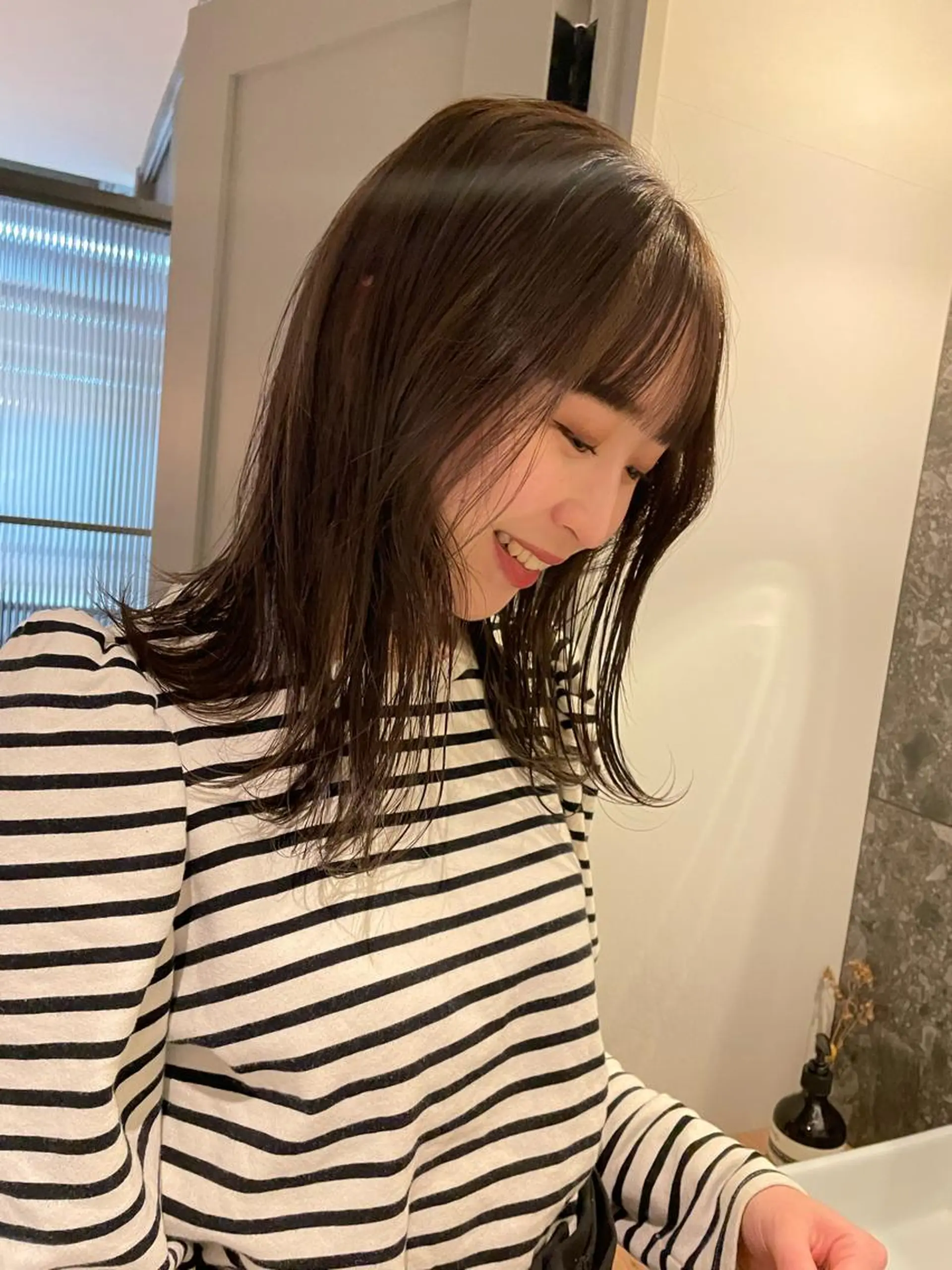 セミロング カラー soi 小島陽香のヘアスタイル