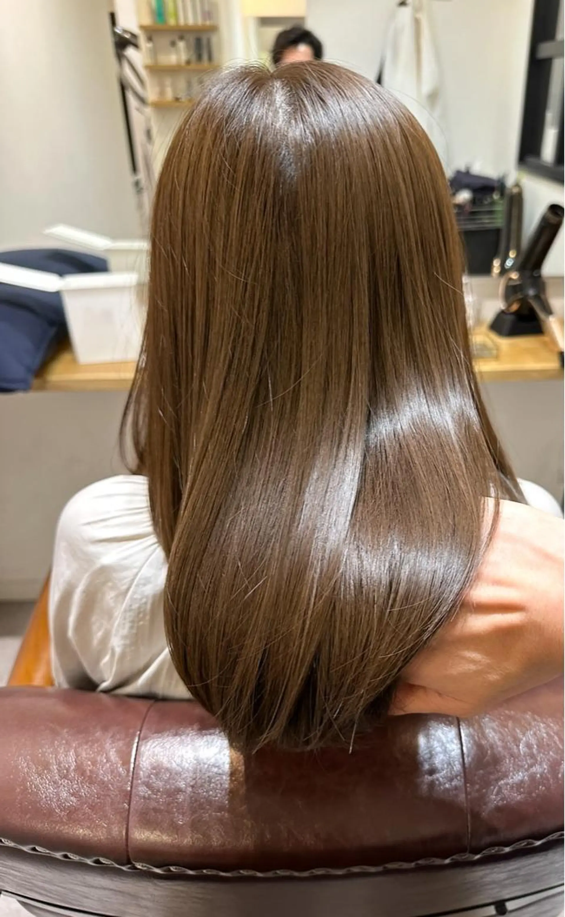 セミロング セミロングパーマ ボブ デート ハイライト 髪質改善 カット ヘアカラー トリートメント 【20代ダメージ毛に 髪質改善】のヘアスタイル