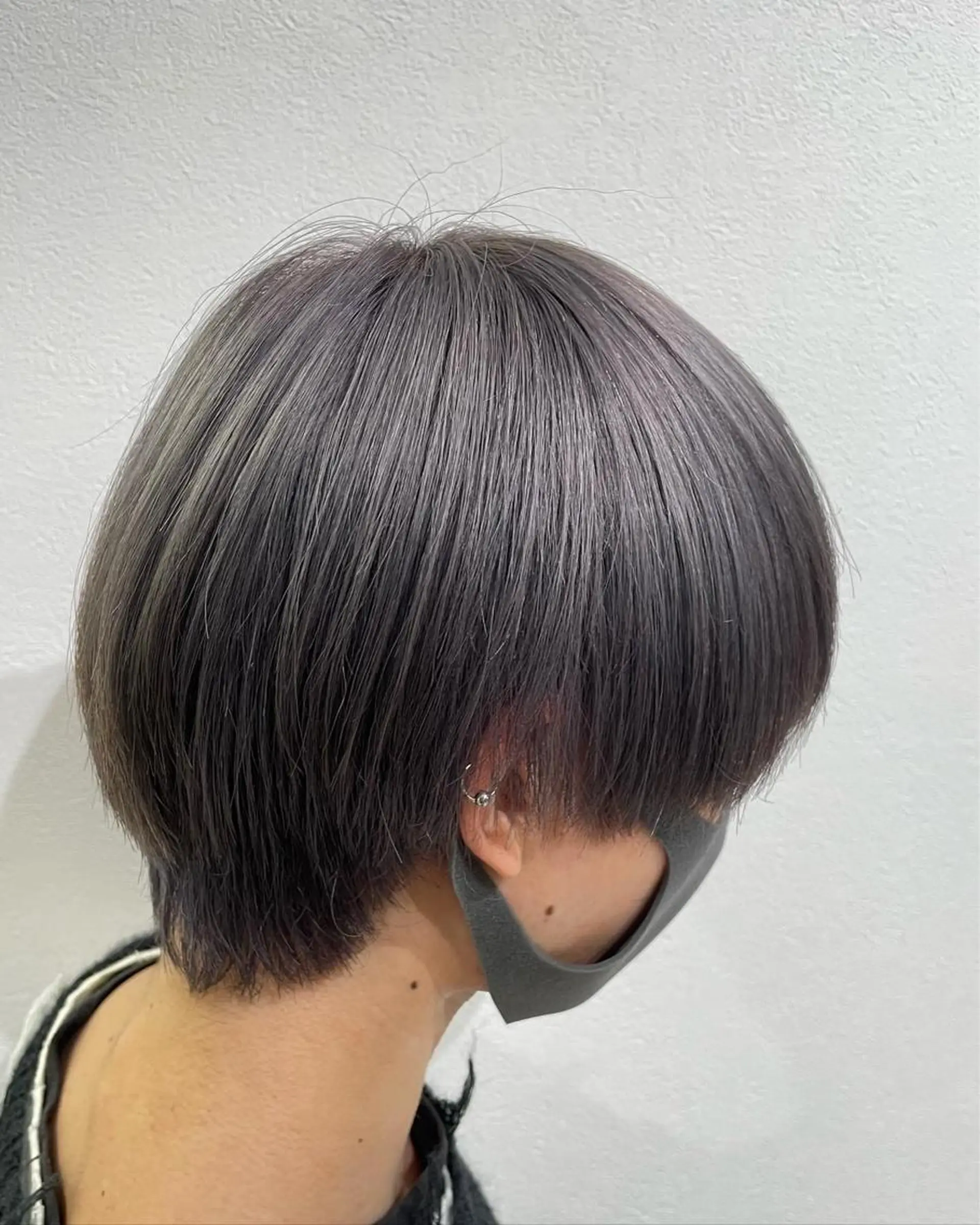 カラー メンズ 渡部凌我 小顔ウルフ ハイトーンカラーのヘアスタイル