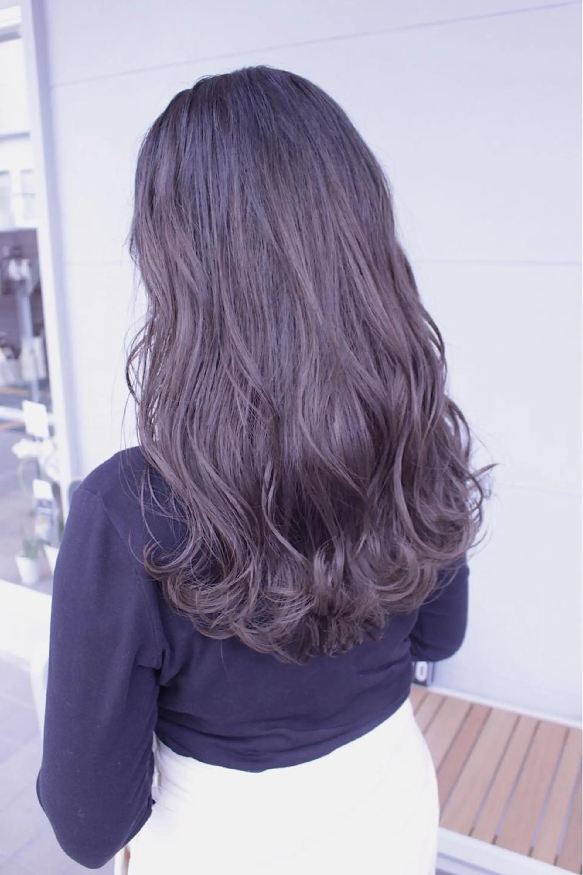 セミロング カラー ヘアアレンジ グレージュ ヘアカラー lani ブリーチ /ダブルカラーのヘアスタイル