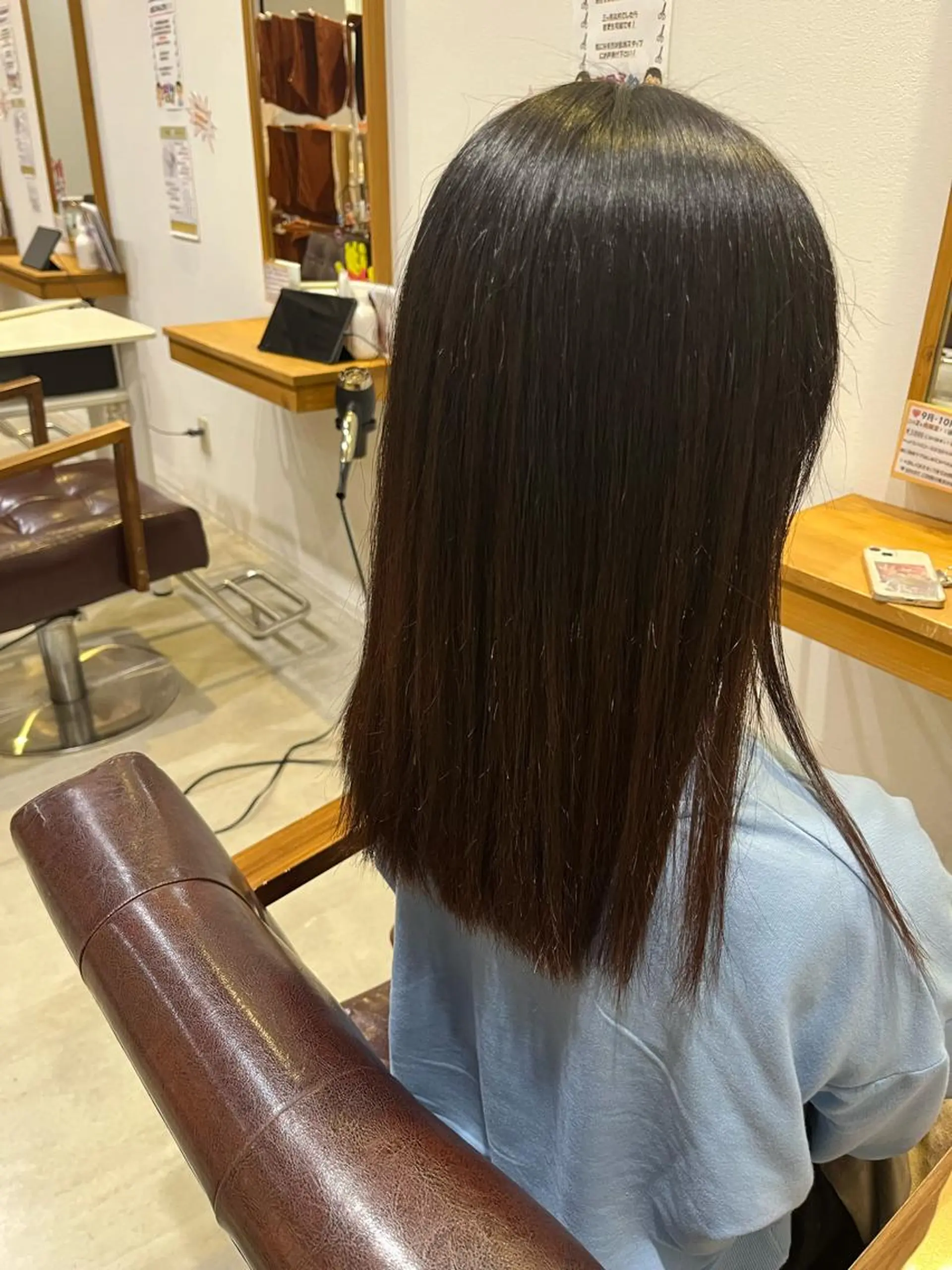 ミディアム 川口 絵理のヘアスタイル