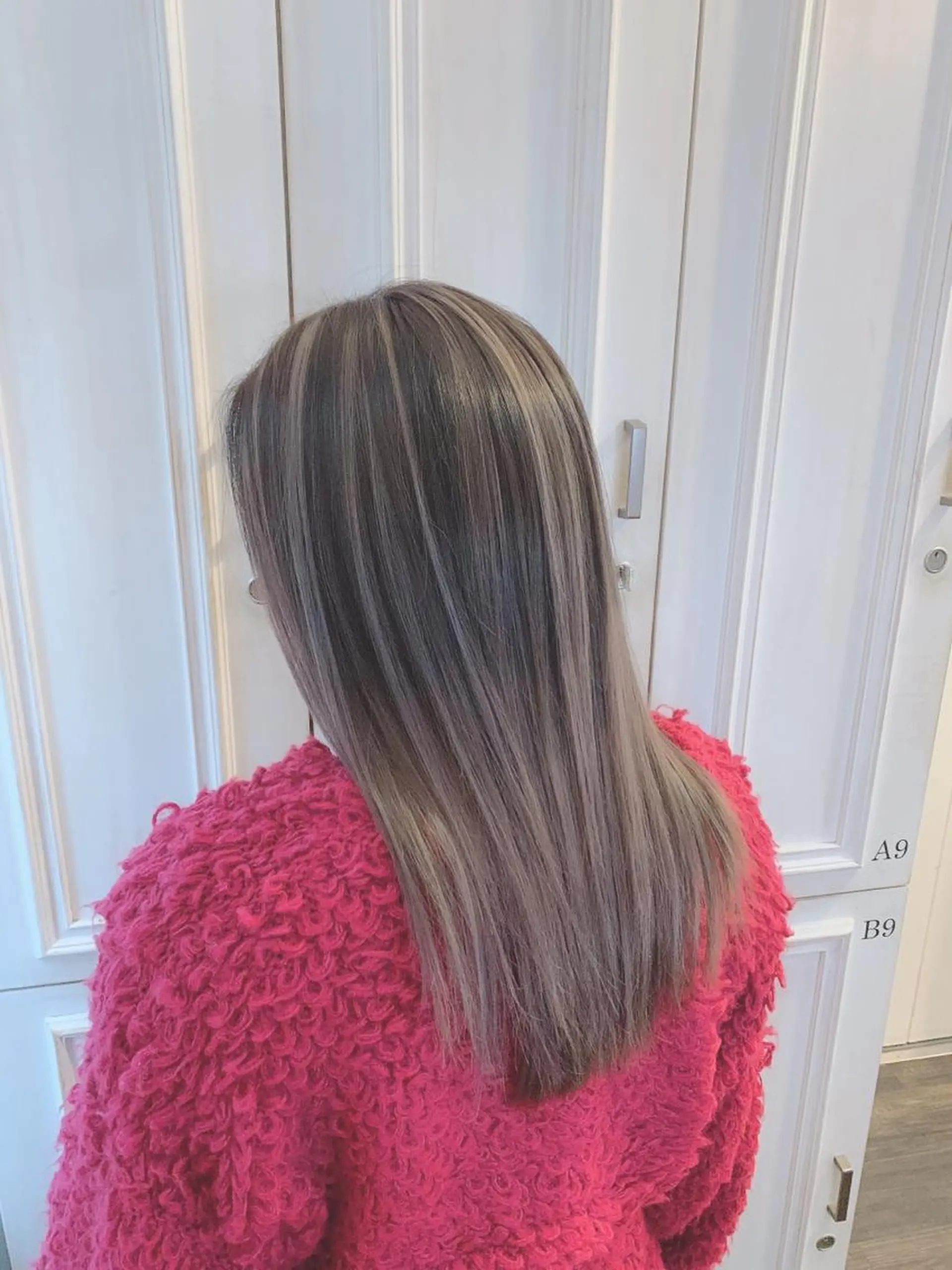 ミディアム カラー バレイヤージュ レイヤーカット 似合わせ/ブリーチ カラー.岡田友仁のヘアスタイル