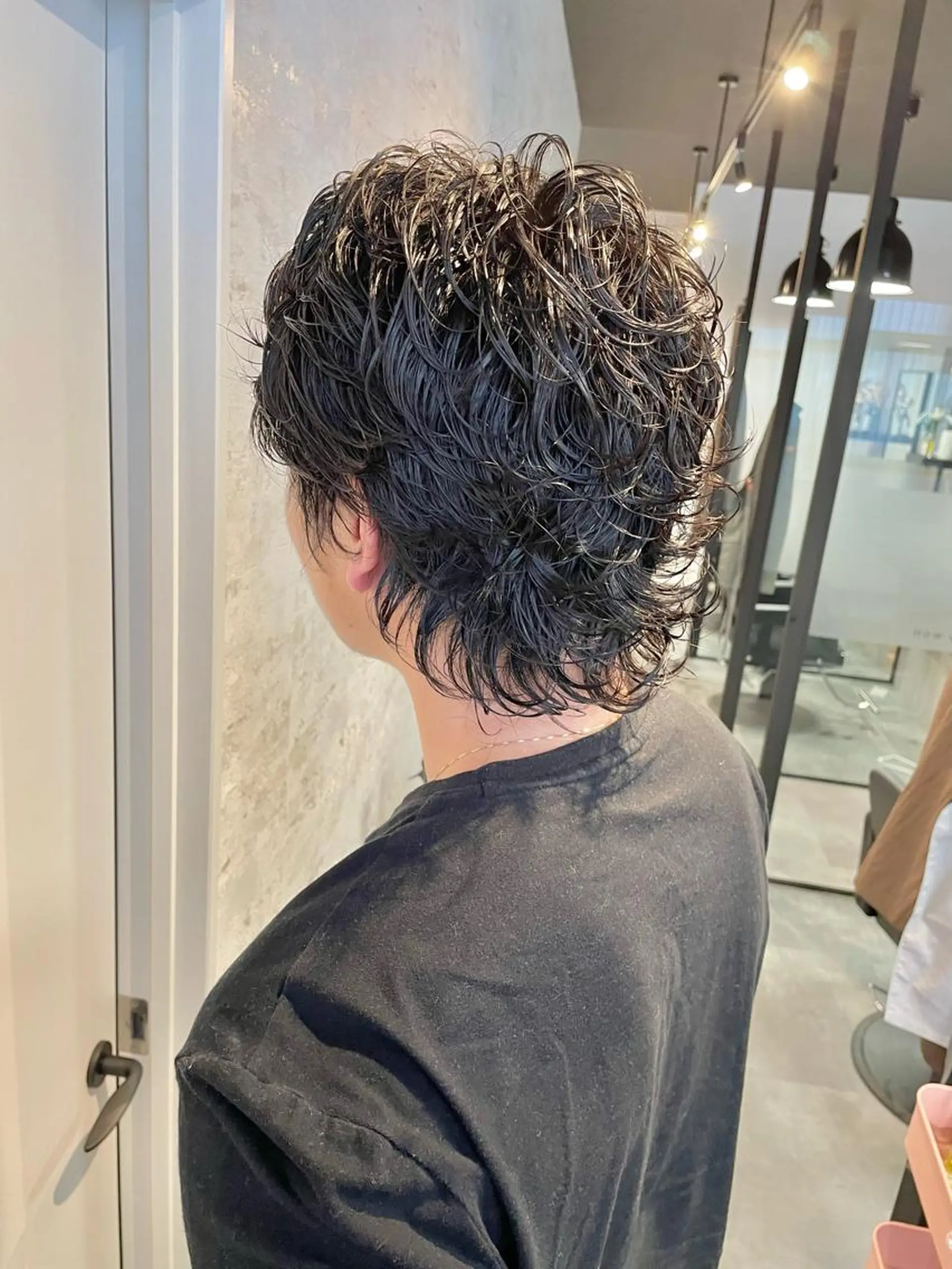 ミディアム パーマ メンズ カット パーマ 👑髪質改善カラー 中垣斗希のヘアスタイル