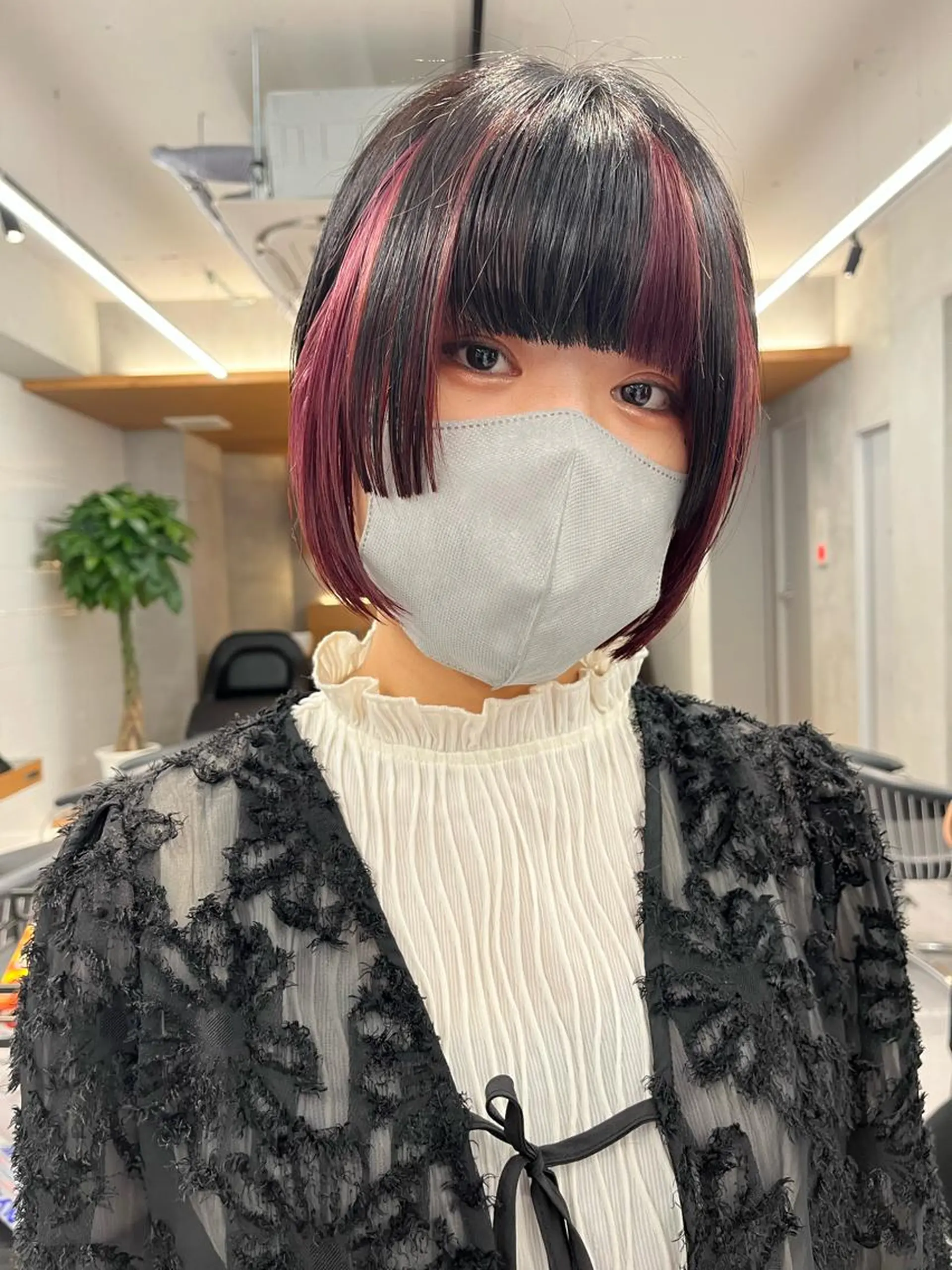 ショート カラー センターパート/ 暖色カラーayuのヘアスタイル