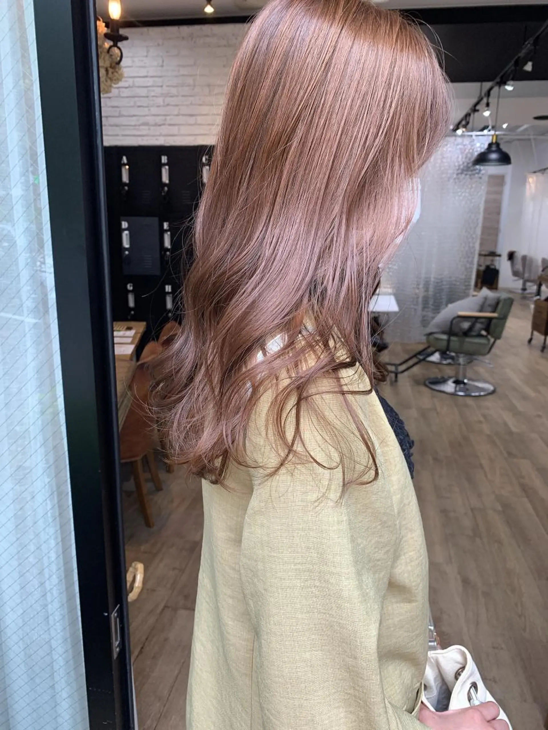 ロング カラー ヘアカラー salowin梅田所属・レイヤー/顔周り /AKARIのヘアスタイル