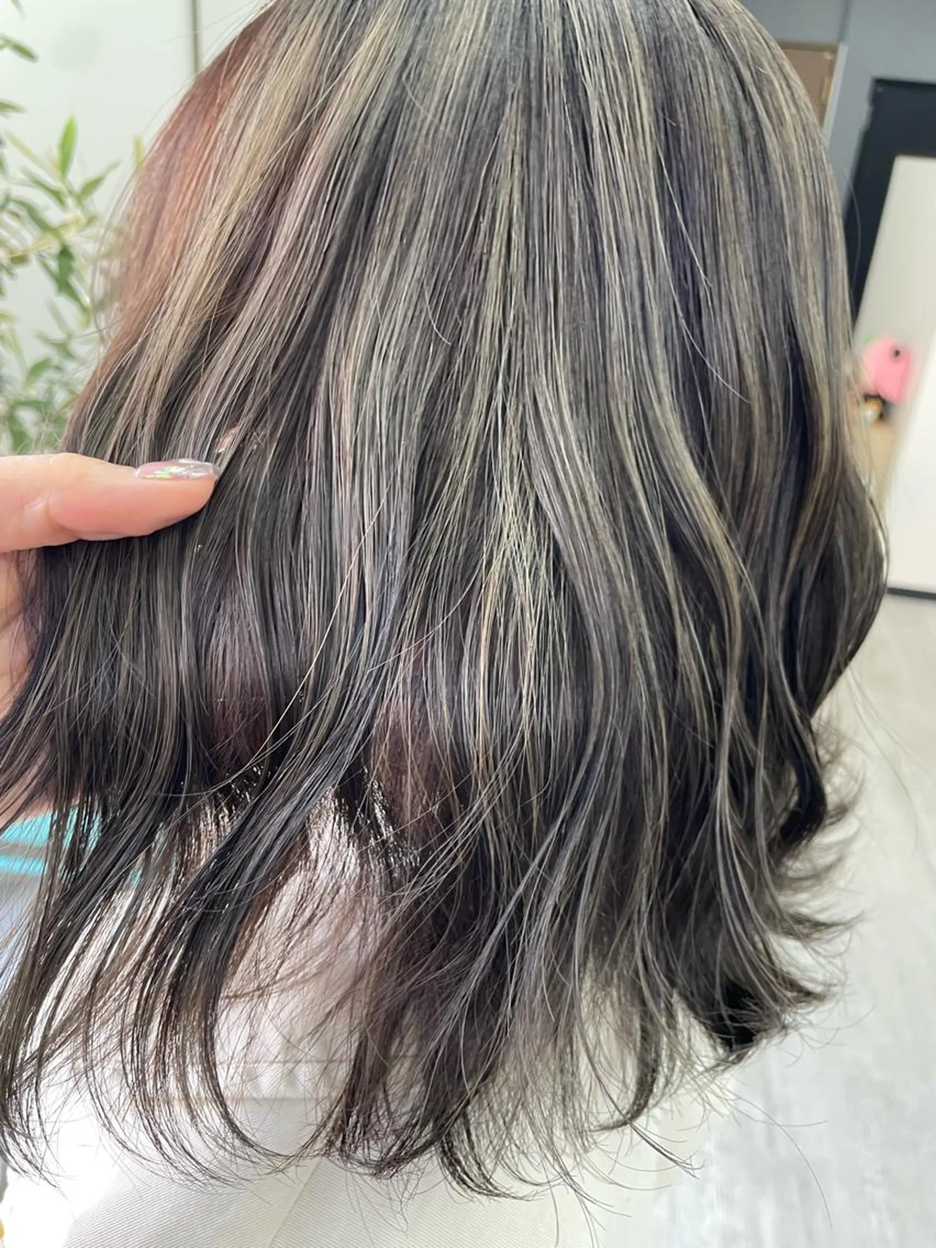 カラー ハイライトカラー オノ アカネのヘアスタイル