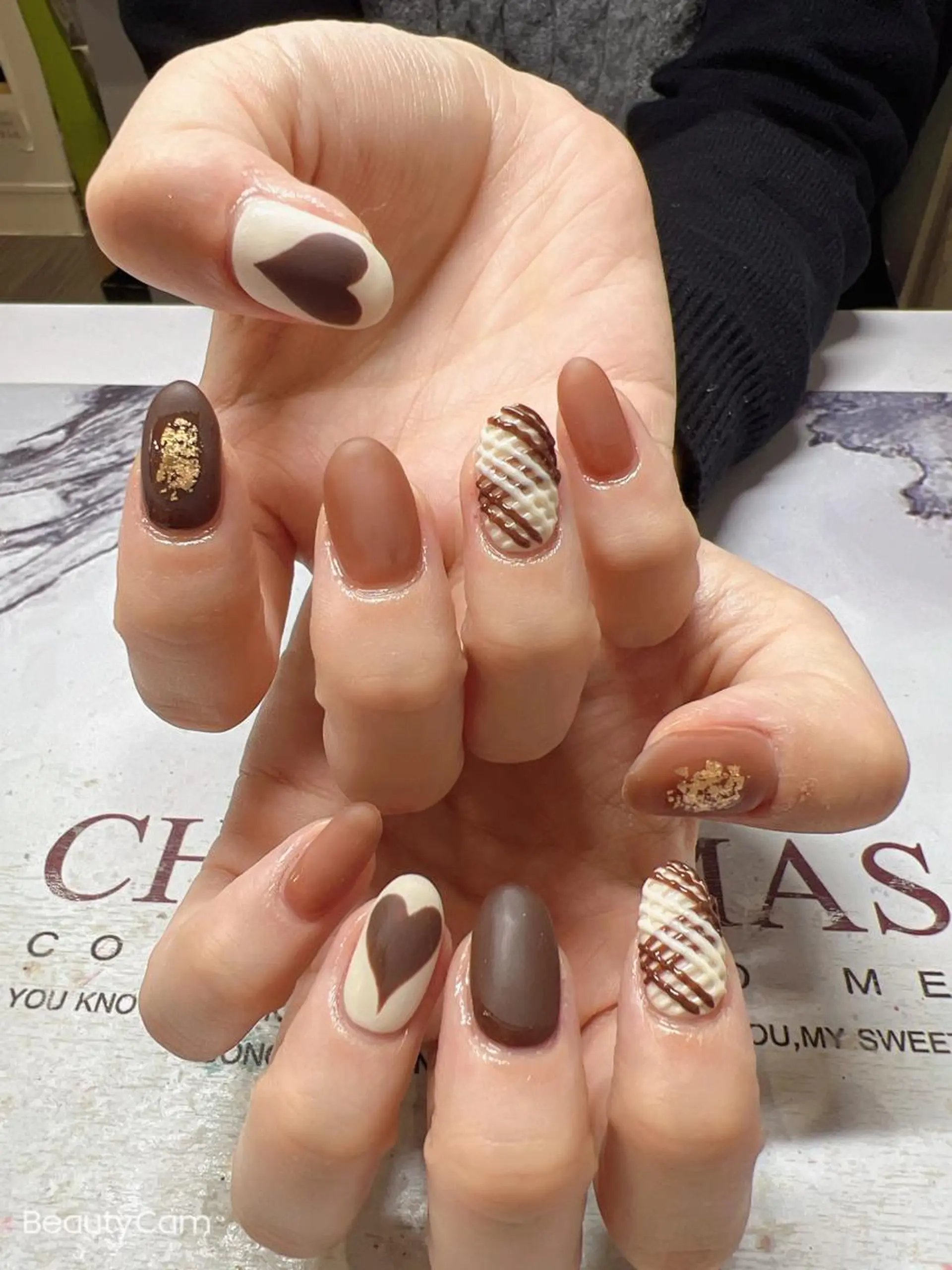 ネイル ガレンドウ 白澤 愛子のネイルデザイン