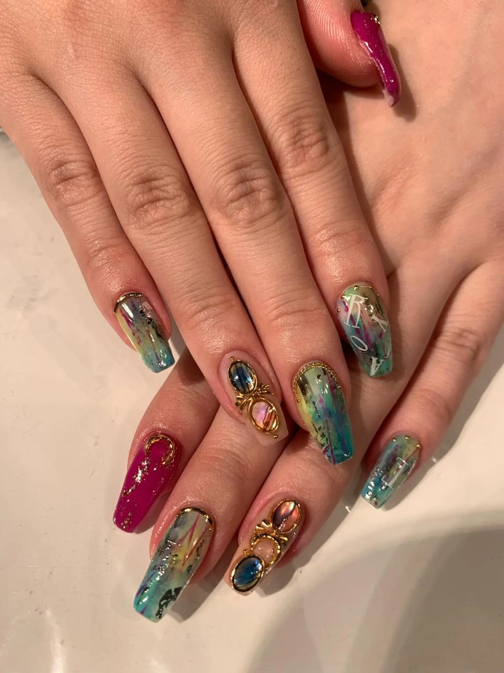 ネイル ハンドネイル chatblanc ♡のネイルデザイン