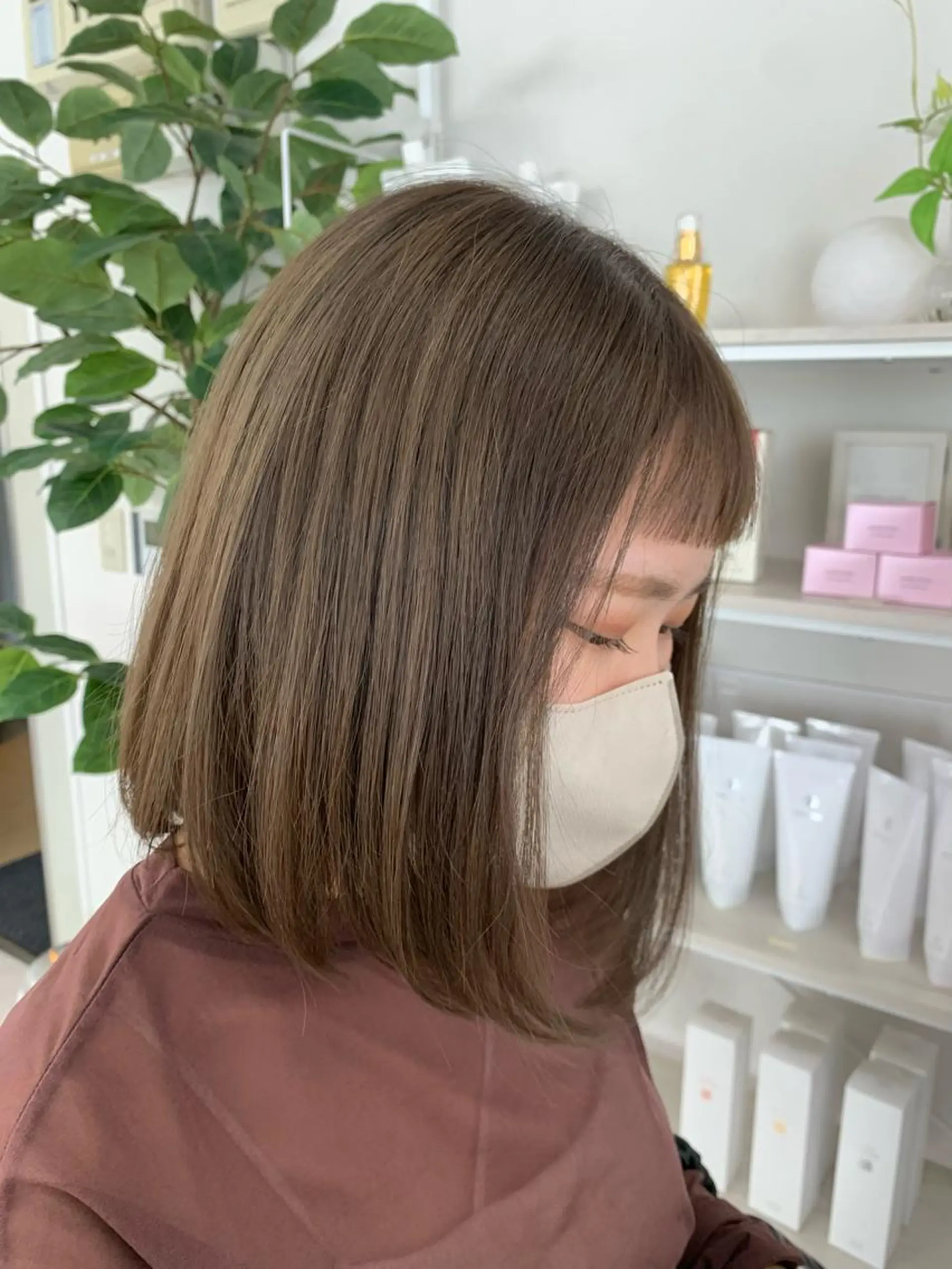 ミディアム カラー カット ツヤカラー🤍 ARISAのヘアスタイル