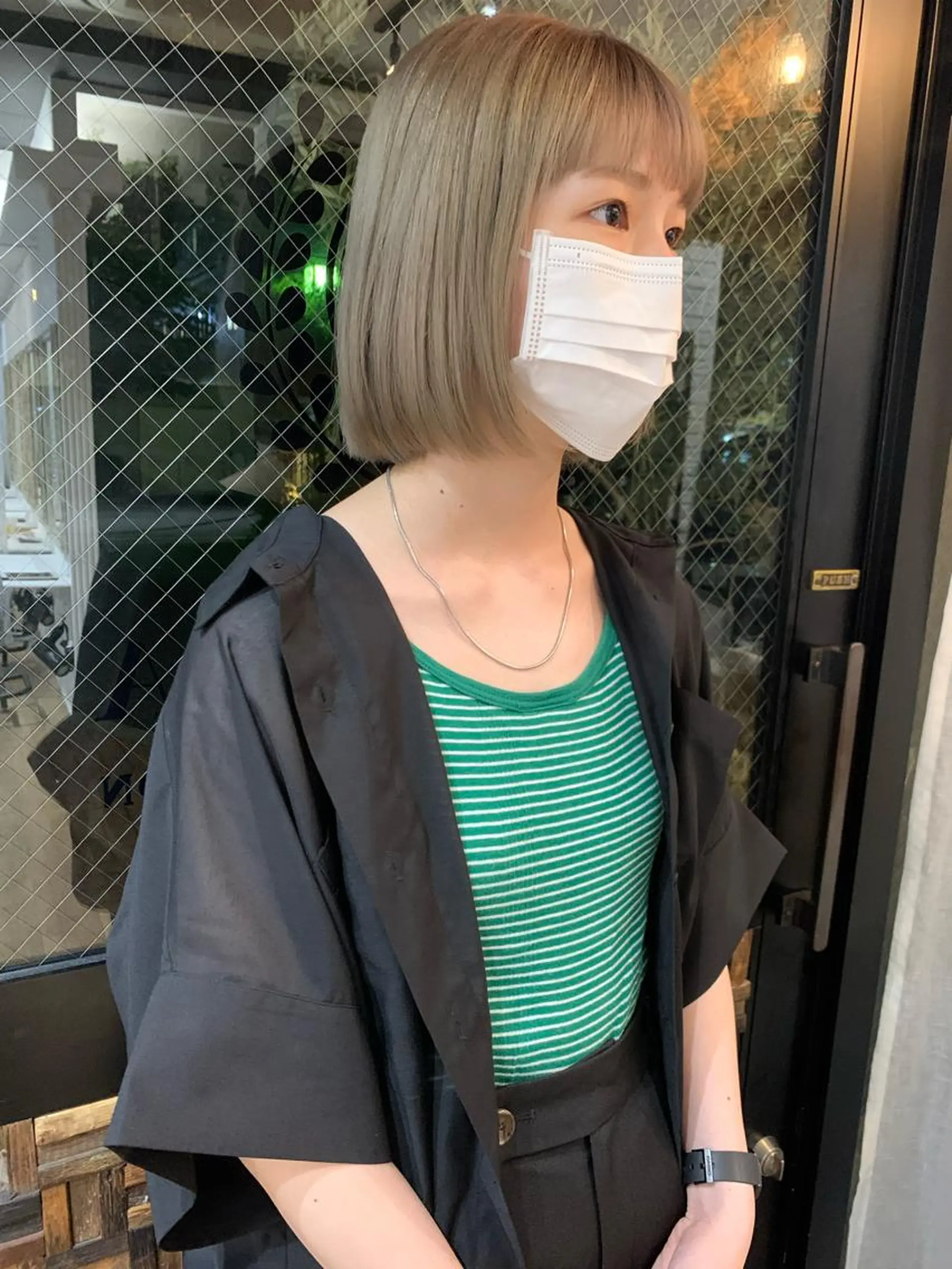 ショート カラー ハイトーンカラー ヘアカラー トリートメント salowin梅田所属・レイヤー/顔周り /AKARIのヘアスタイル