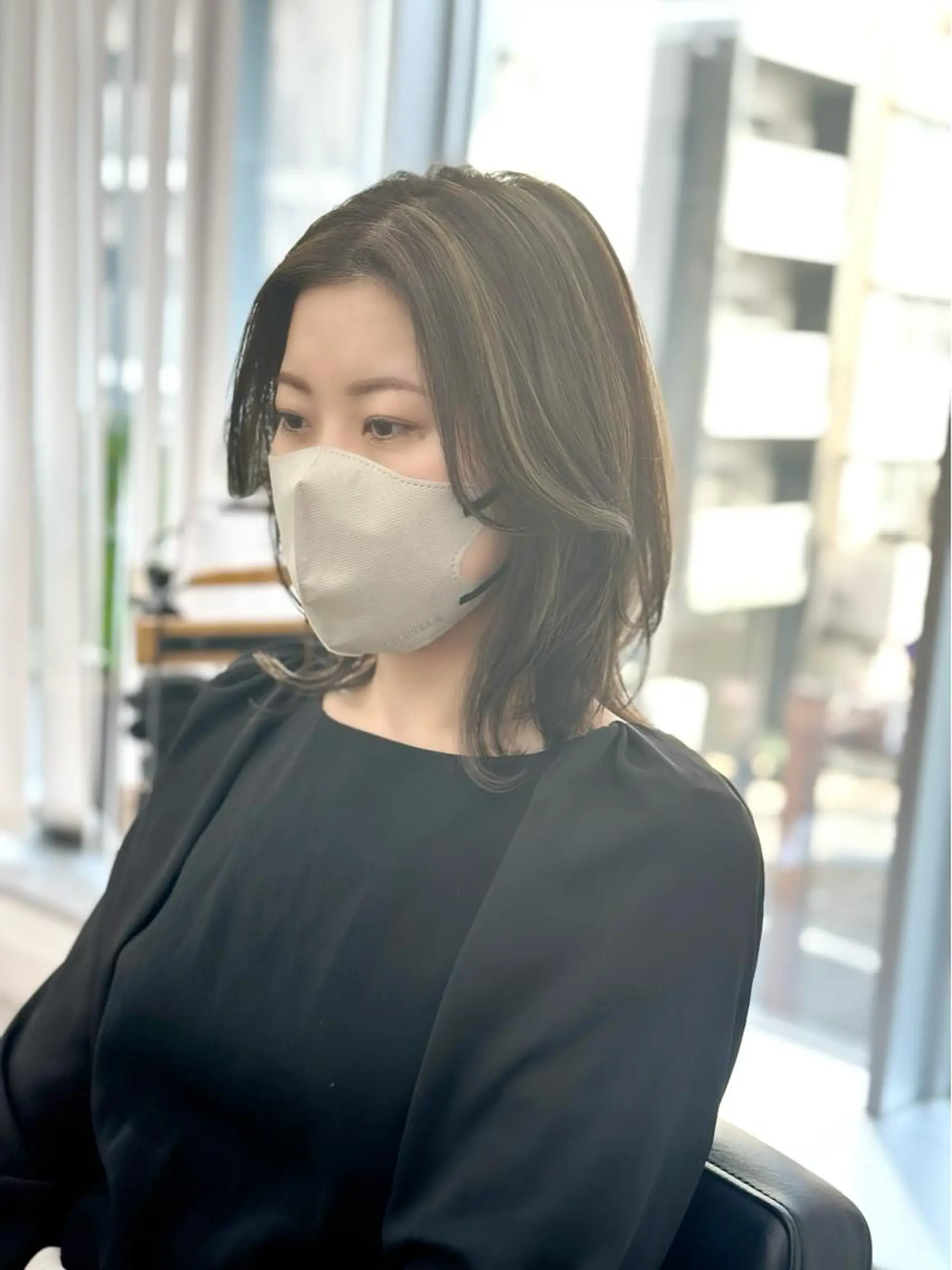 ミディアム カラー パーマ ヘアアレンジ メンズ キッズ ネイル マツエク・マツパ アイブロウ カット ヘアカラー レイヤーカット 🌿透け感カラーのヘアスタイル