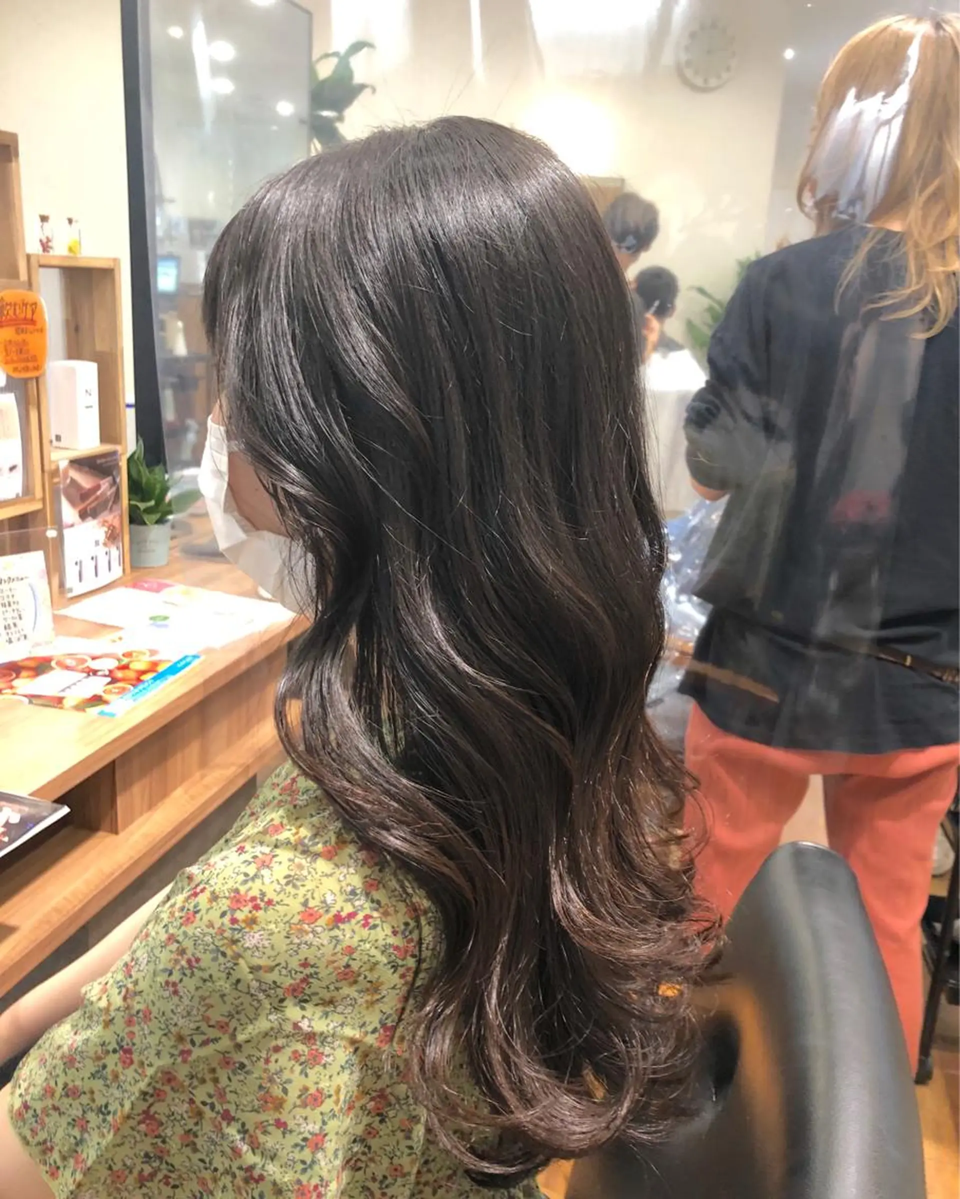 ロング 大川 優佳のヘアスタイル
