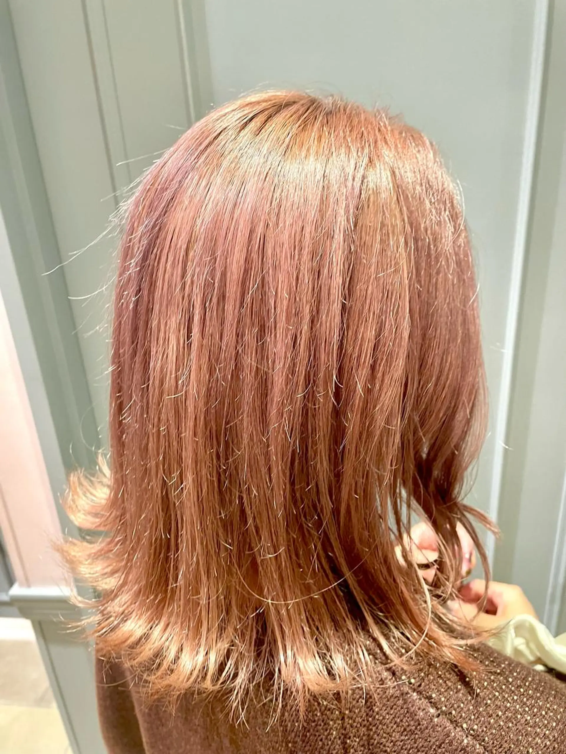ミディアム カットモデル ヨネダのヘアスタイル