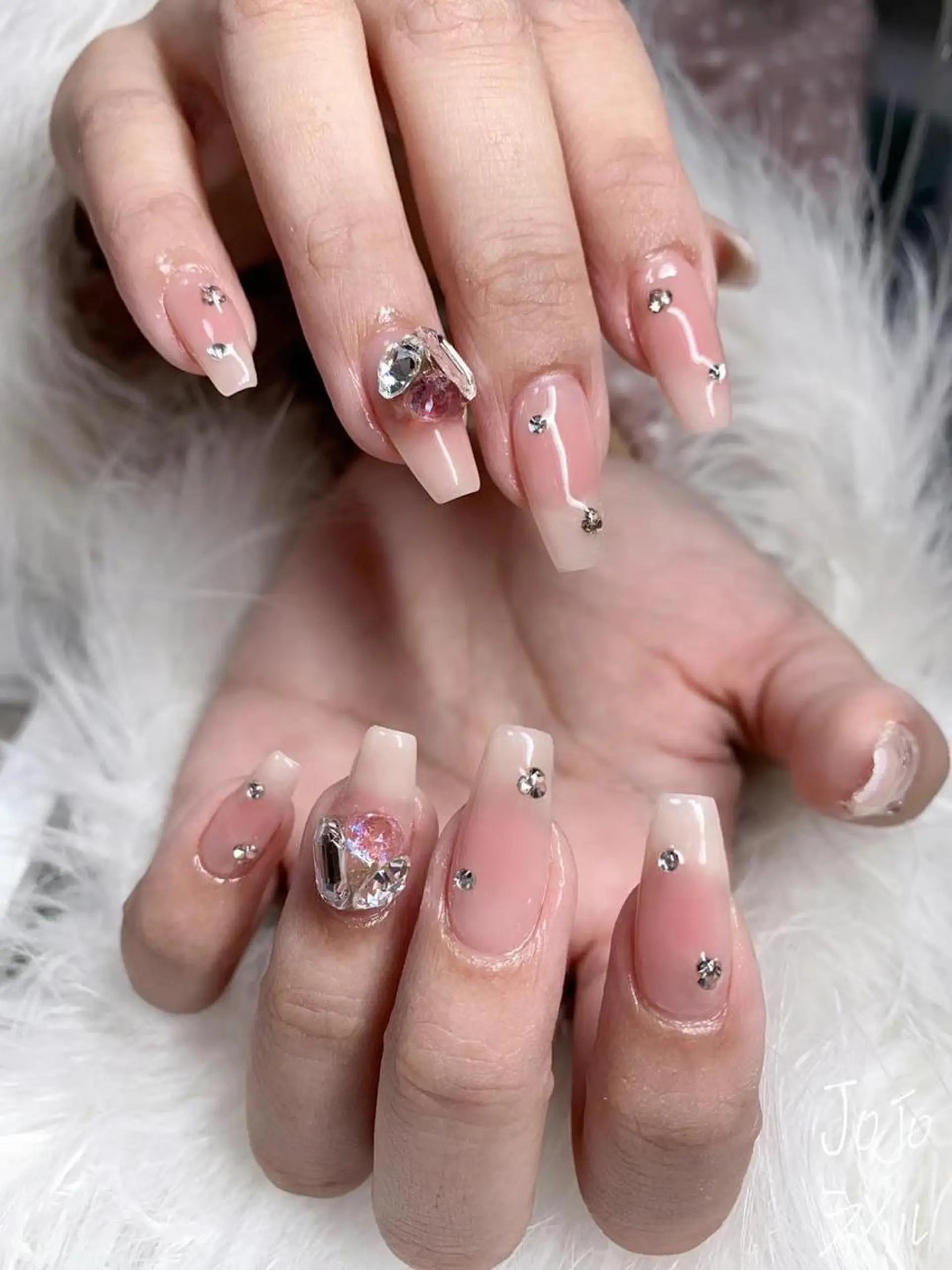 ネイル JOJOネイル所属・JOJO ネイルのネイルデザイン