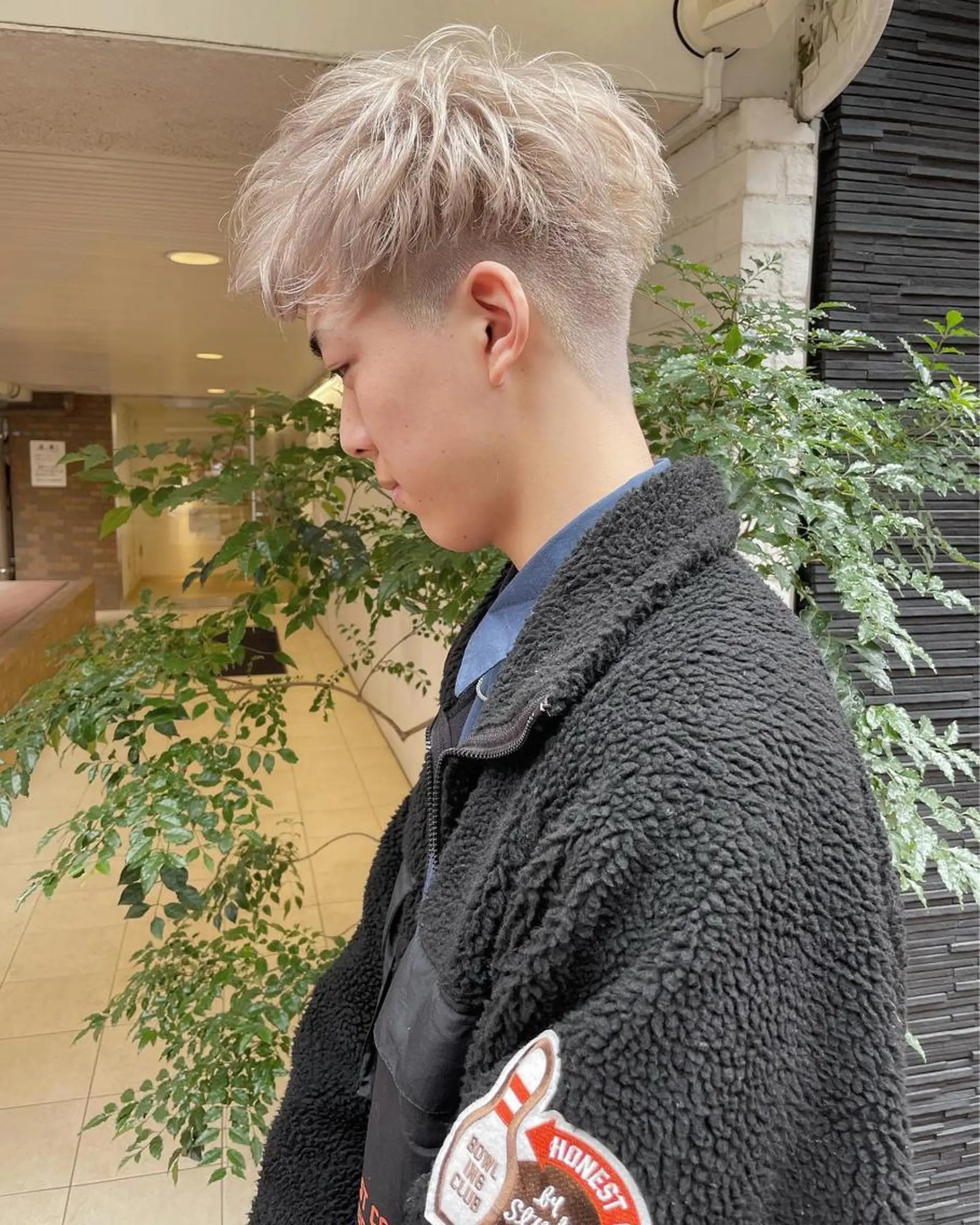 ショート カラー メンズ VEGA天神 ブリーチのヘアスタイル