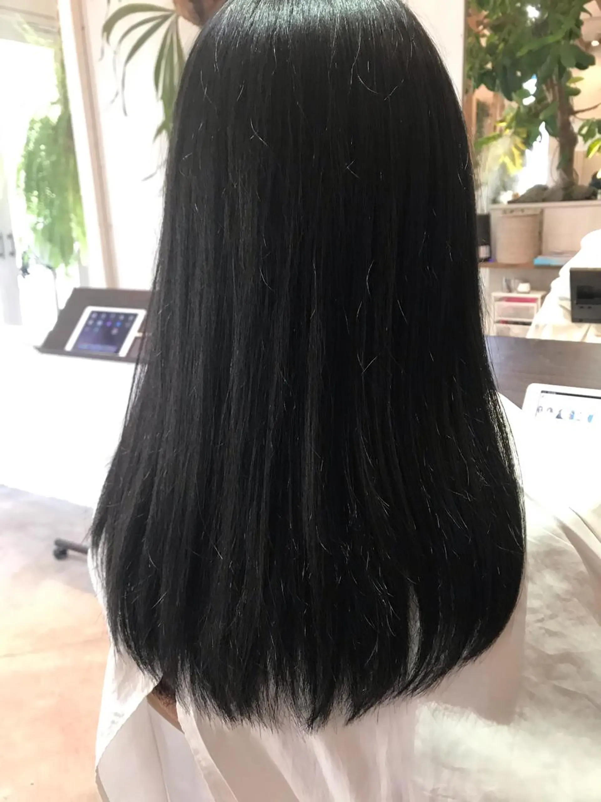 ロング 長尾 桃佳のヘアスタイル