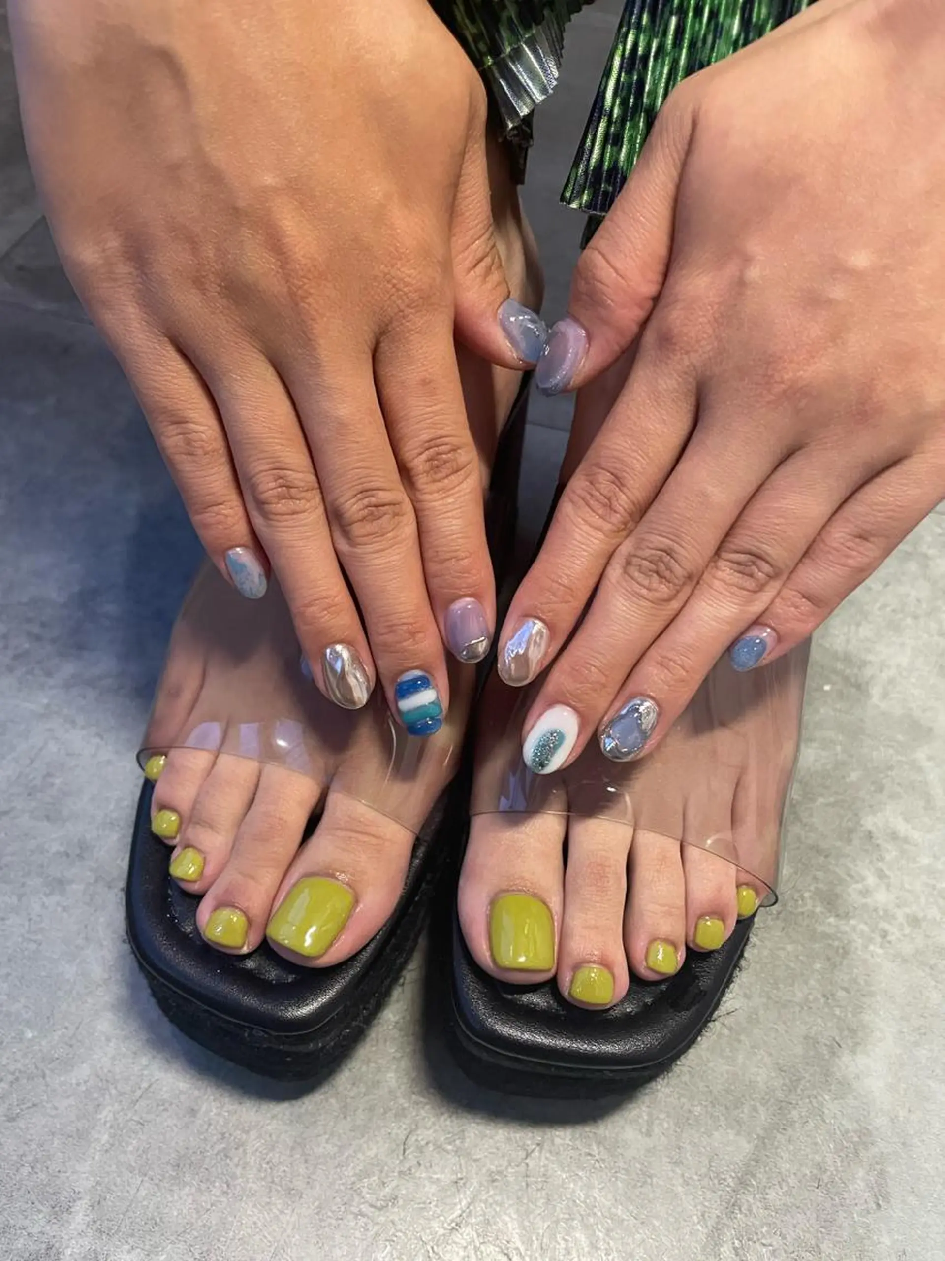 ネイル フットネイル ワンカラーネイル SOL　nail イマナカのネイルデザイン