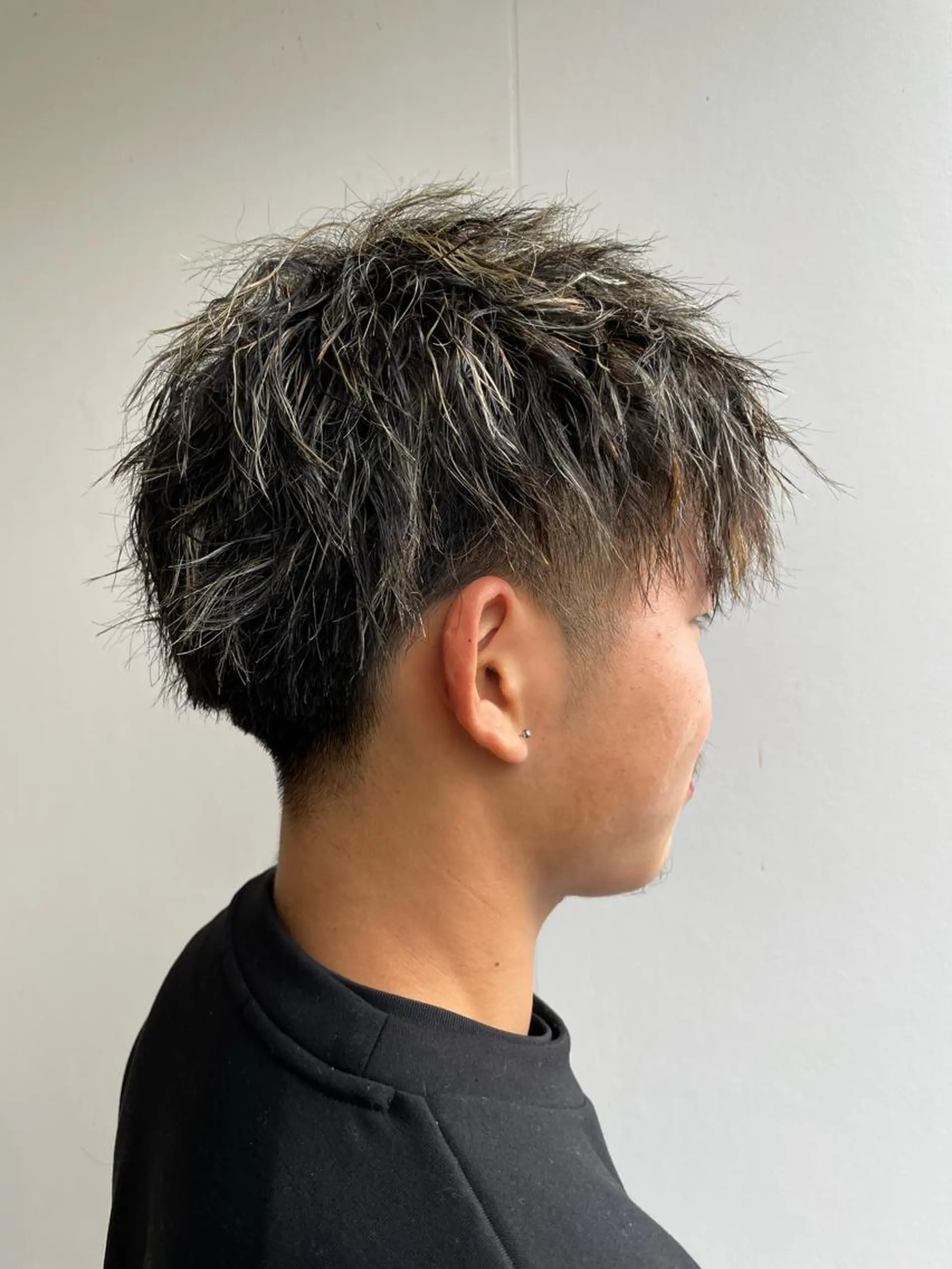 ショート メンズ メンズメッシュ メンズパーマ メンズツイストパーマ ツイストパーマ 西澤 大地のヘアスタイル