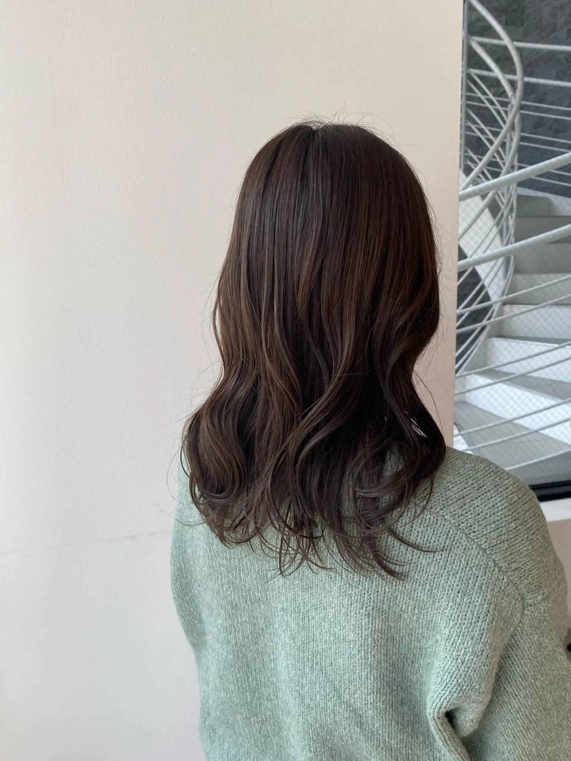 ミディアム カラー ブリーチ 透明感カラー グレージュ ブリーチなしカラー オスズ 🎀´-のヘアスタイル