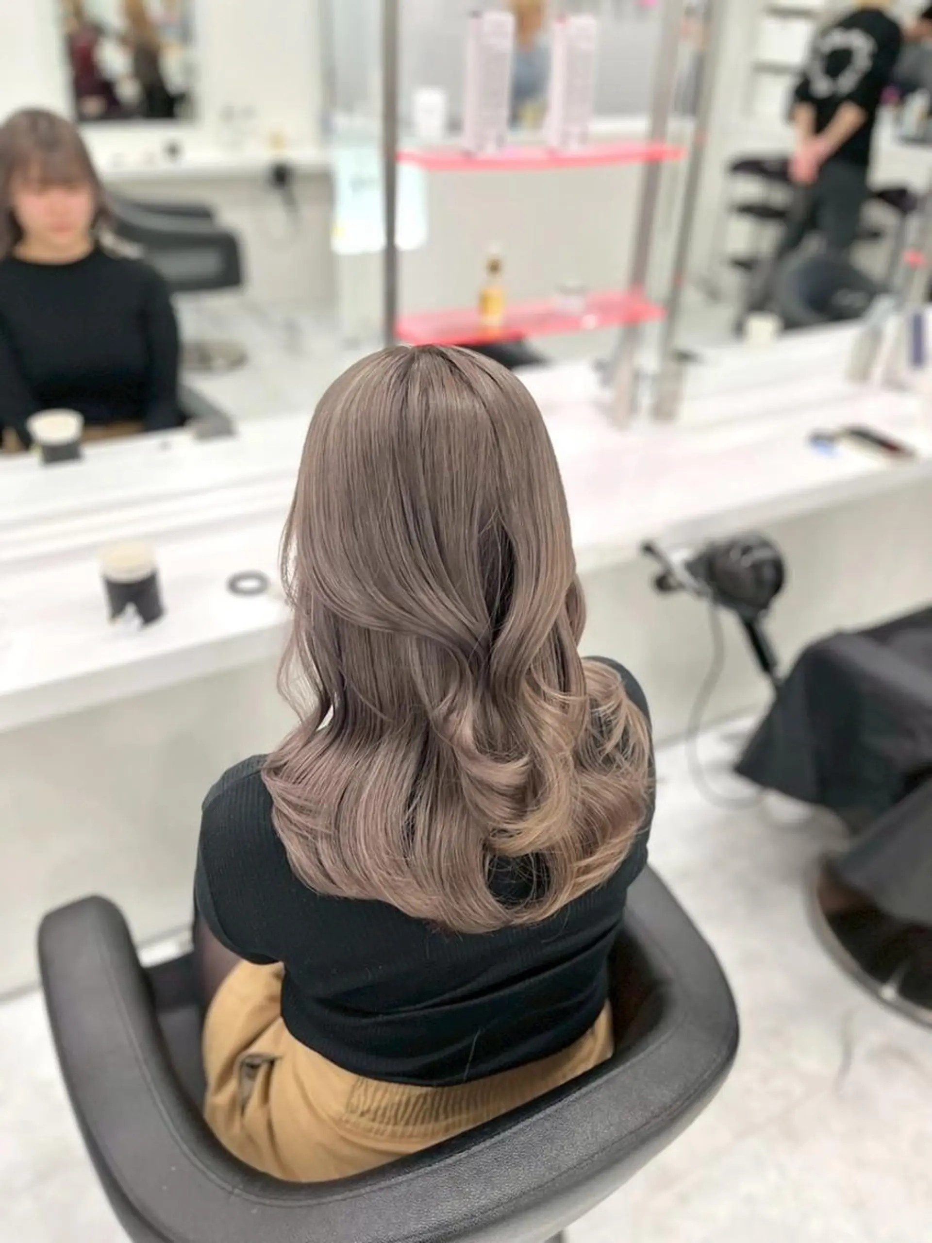 カラー ブリーチなし🥣🤍 ベージュ♡表参道のヘアスタイル