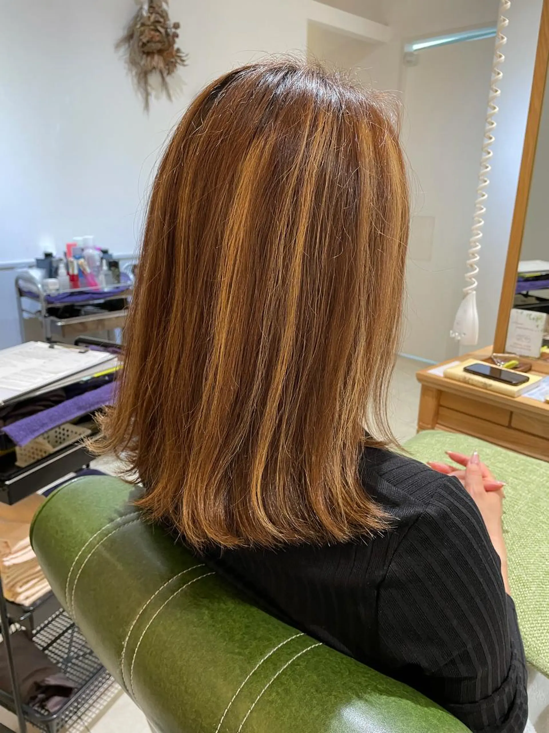 ミディアム カラー デザインカラー ハイライトカラー ハイライト カット ヘアカラー トリートメント ヘッドスパ 過去一の柔髪ヘア 🌿einshairのヘアスタイル