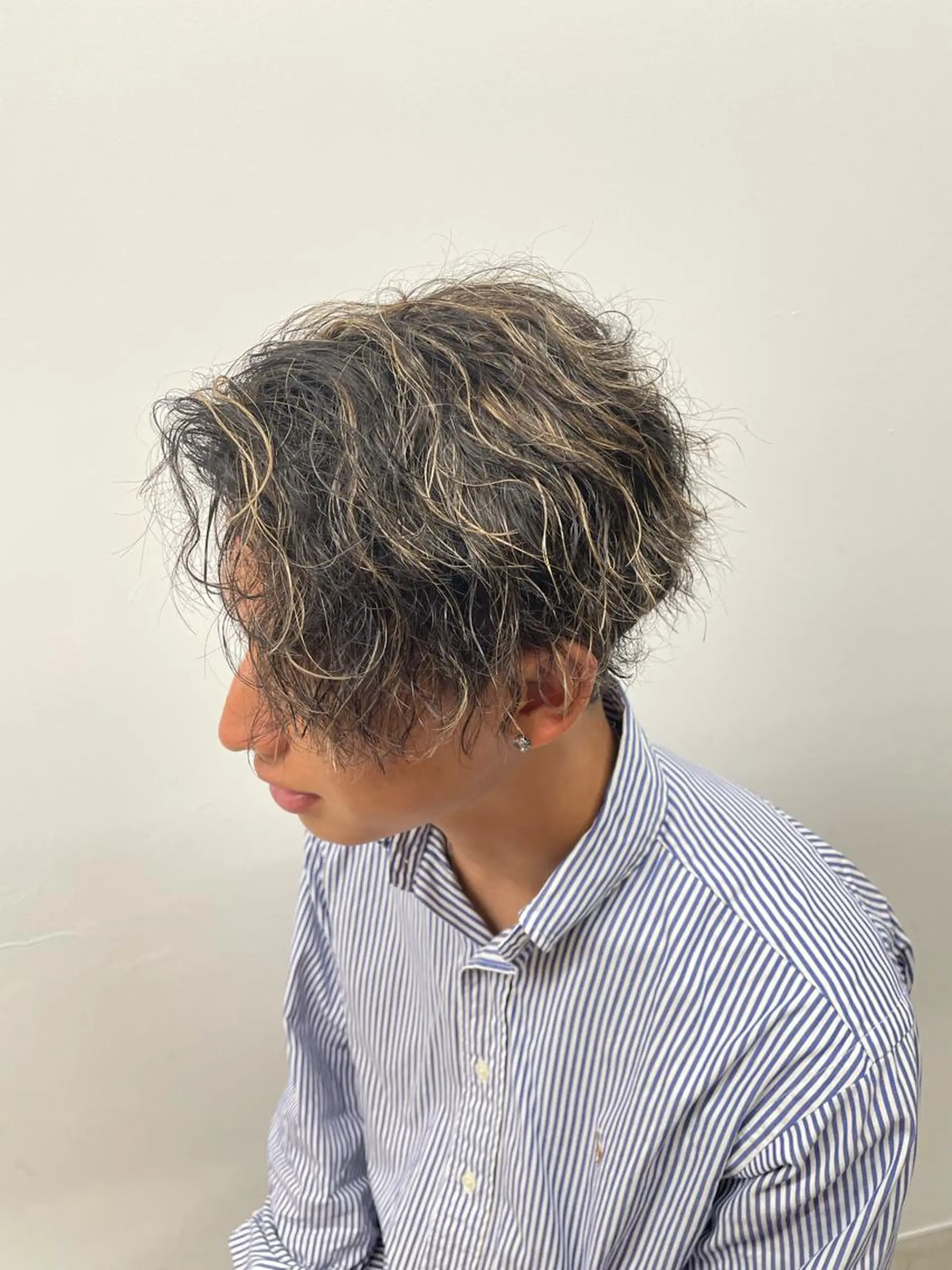ミディアム カラー メンズ yuika .のヘアスタイル
