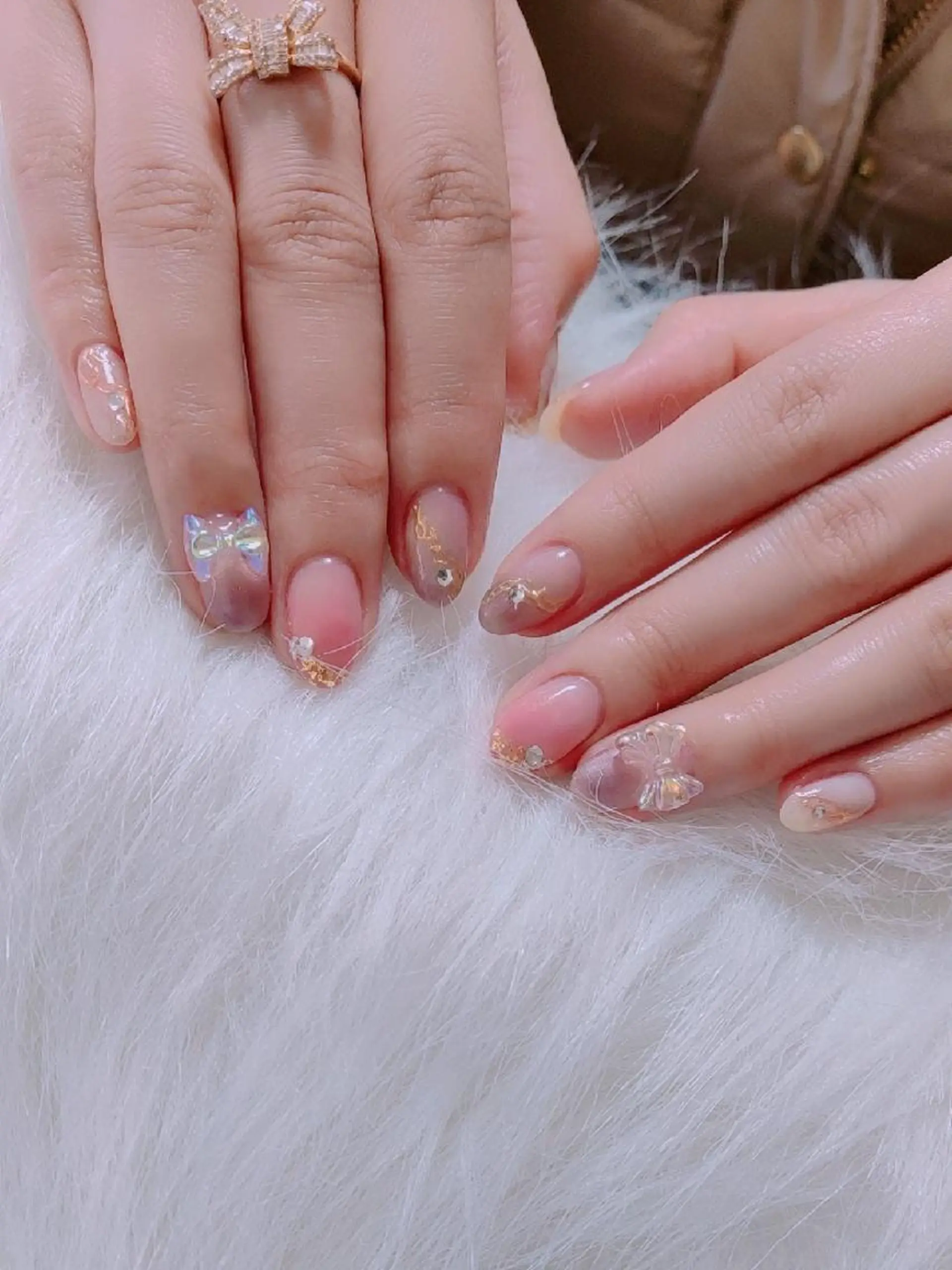 ネイル ストーンネイル ハンドネイル 横浜市中区曙町 E·U·Bネイルのネイルデザイン