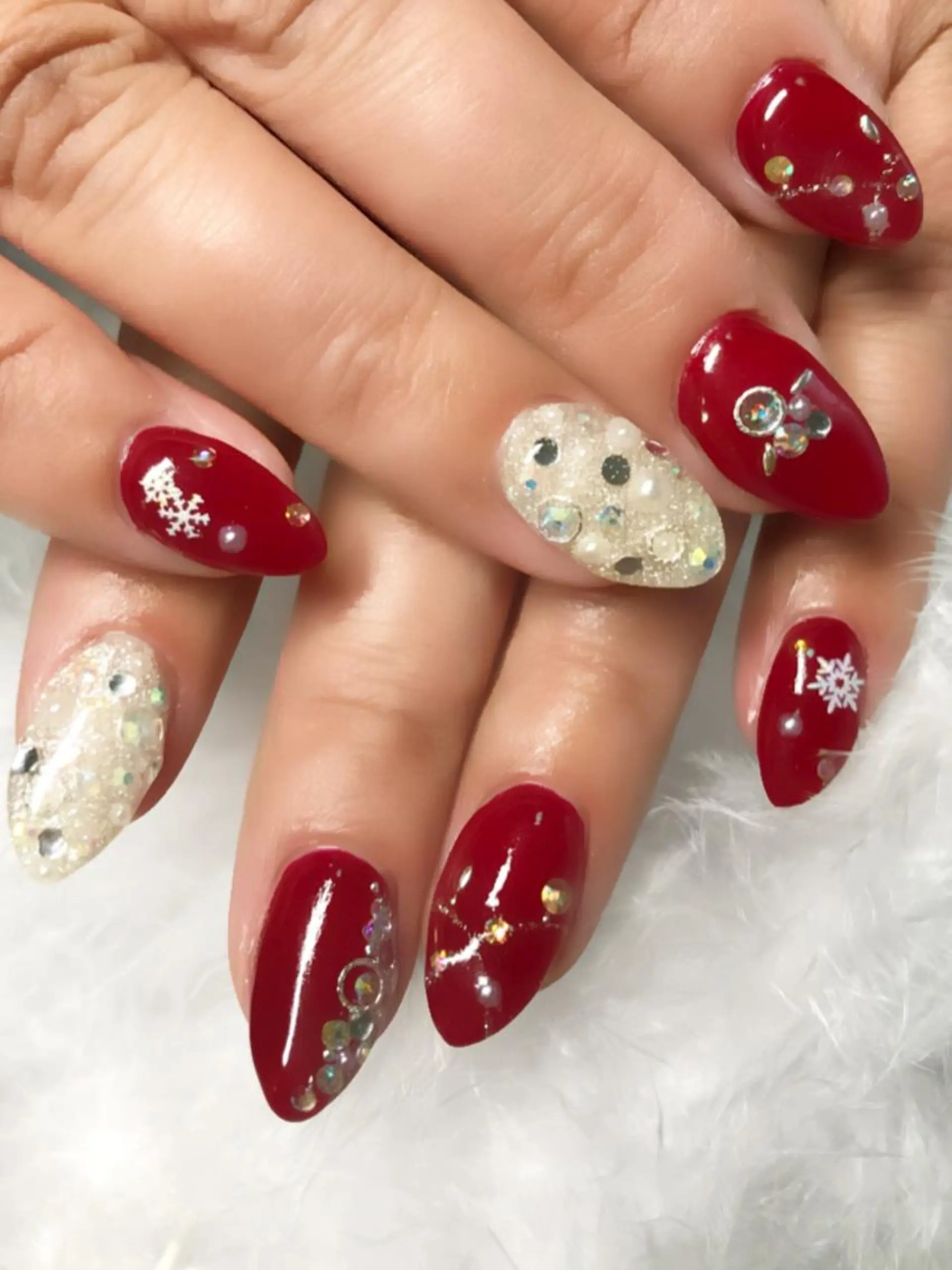 ネイル キラキラネイル ラメ(グリッター) 持ち込み 赤色 冬ネイル ハンドネイル CITRAtotal beautyのネイルデザイン