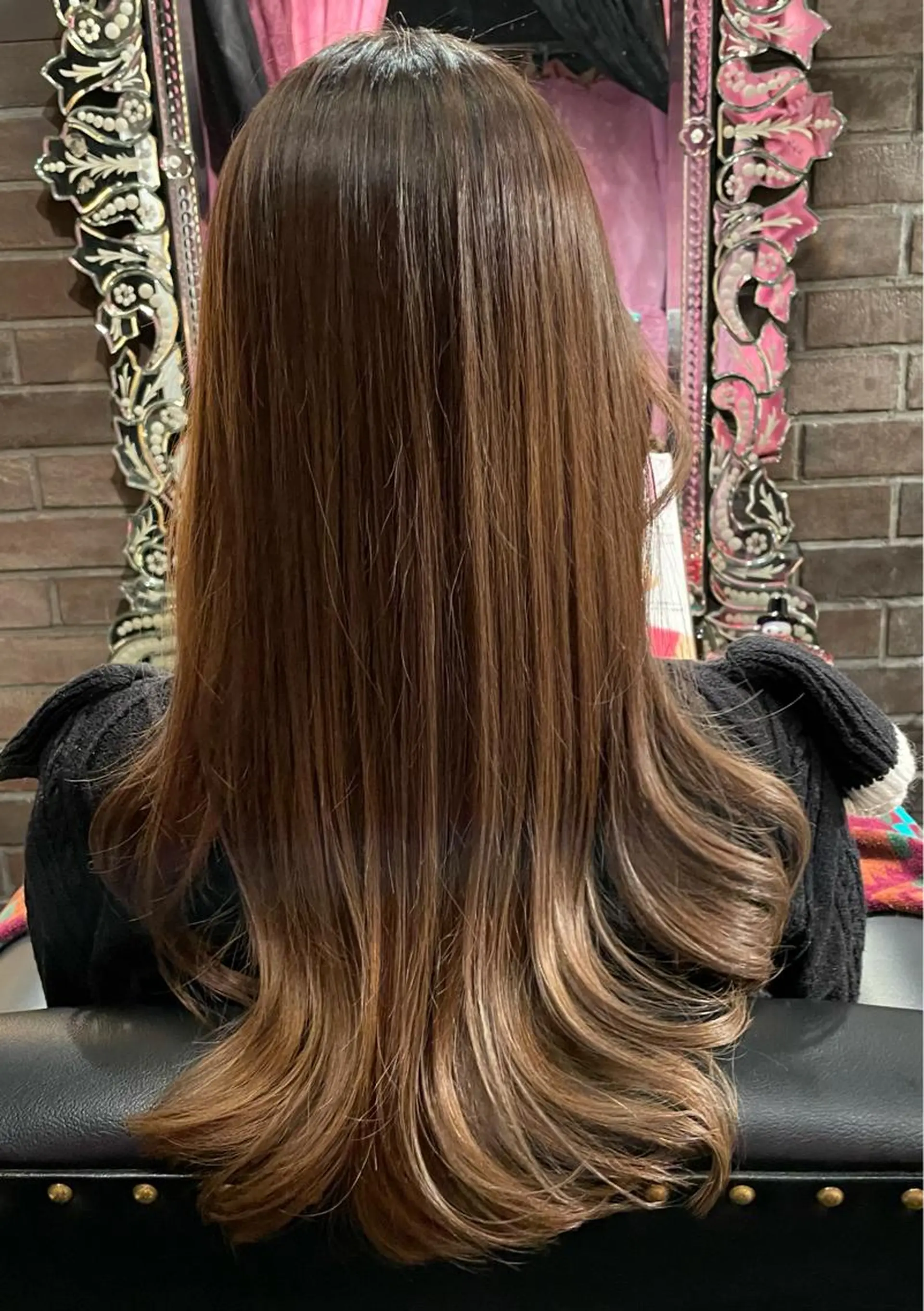 ロング カラー ブリーチ 透明感カラー ヘアカラー 五十嵐 舞のヘアスタイル